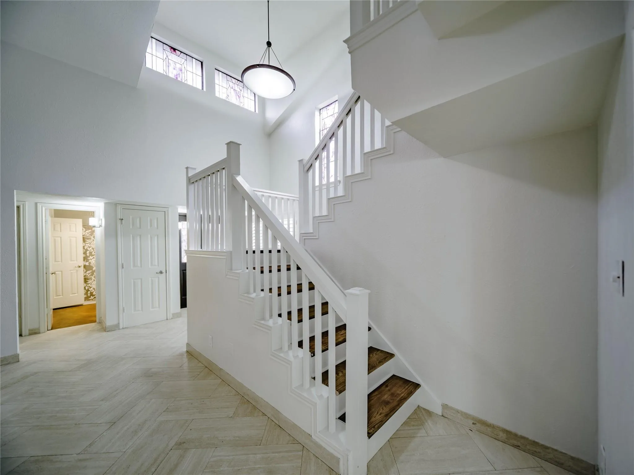 Single Family Residence For Rent in Dallas County , 3112 San Jacinto Street, Dallas, Texas 75204, 2 Bedroom, 2 Bathroom, 1 Garage spaces, 2,052 Sqft, built in 1983, mls#21381974, Real Estate Agent in Dallas, Homes For Rent in Dallas county, Homes For Rent in Dallas, Realtor in Dallas Texas, Real Estate Brokerage Independent Realty Texas, Luminita Cordes Realtor