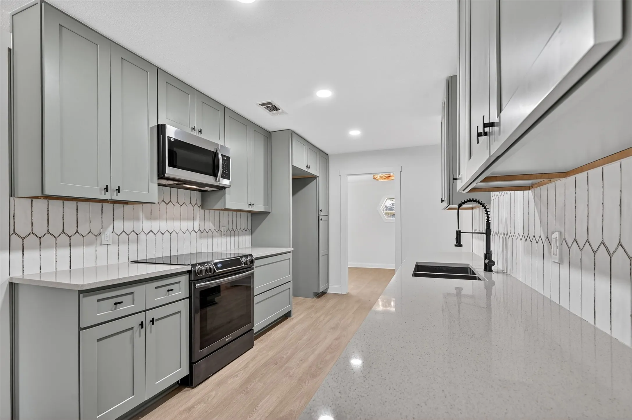 Single Family Residence For Sale in Collin County , 2321 Merrimac Drive, Plano, Texas 75075, 4 Bedroom, 3 Bathroom, 2 Garage spaces, 2,402 Sqft, built in 1973, mls#21381802, Real Estate Agent in Plano, Homes For Sale in Collin county, Homes For Sale in Plano, Realtor in Plano Texas, Real Estate Brokerage Independent Realty Texas, Luminita Cordes Realtor