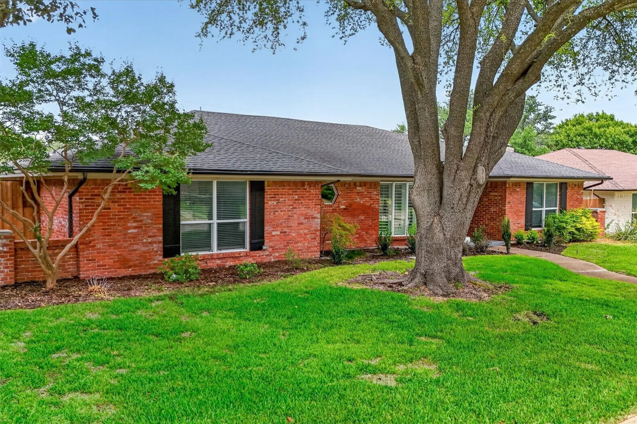 Single Family Residence For Sale in Collin County , 2321 Merrimac Drive, Plano, Texas 75075, 4 Bedroom, 3 Bathroom, 2 Garage spaces, 2,402 Sqft, built in 1973, mls#21381802, Real Estate Agent in Plano, Homes For Sale in Collin county, Homes For Sale in Plano, Realtor in Plano Texas, Real Estate Brokerage Independent Realty Texas, Luminita Cordes Realtor