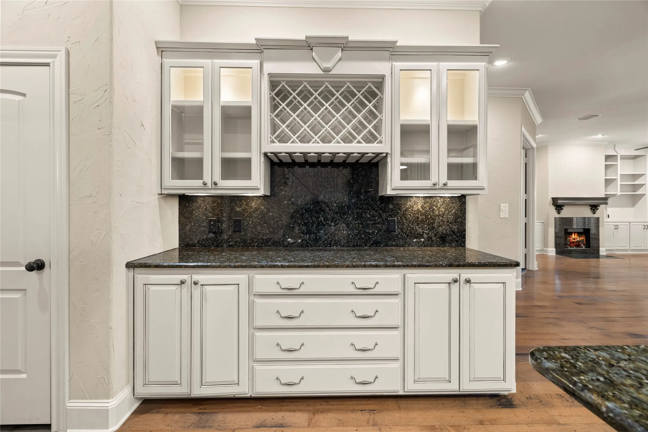 Single Family Residence For Sale in Smith County , 789 Fairmont Drive, Tyler, Texas 75701, 3 Bedroom, 3 Bathroom, 2 Garage spaces, 2,621 Sqft, built in 2006, mls#21381982, Real Estate Agent in Tyler, Homes For Sale in Smith county, Homes For Sale in Tyler, Realtor in Tyler Texas, Real Estate Brokerage Independent Realty Texas, Luminita Cordes Realtor