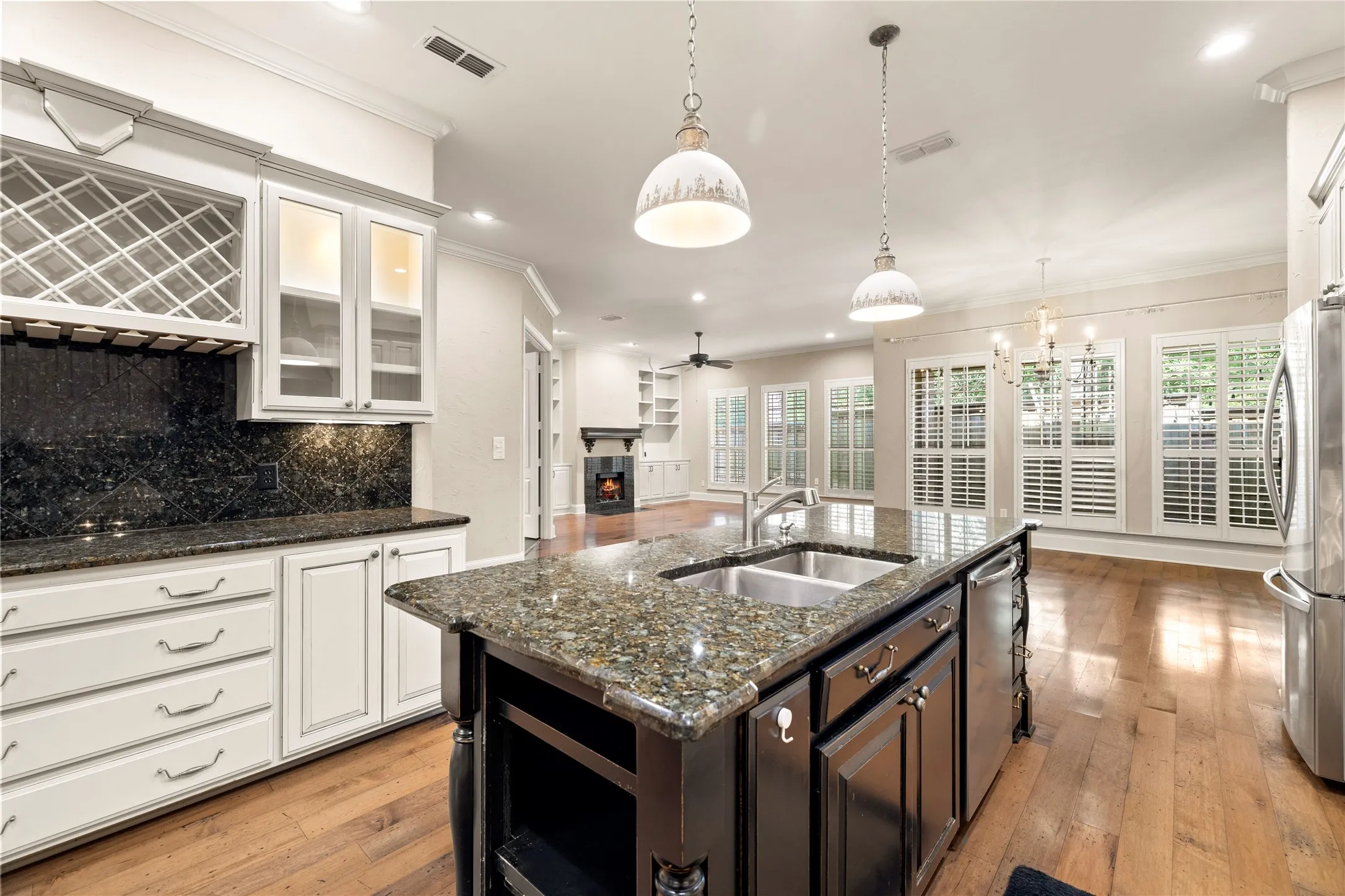 Single Family Residence For Sale in Smith County , 789 Fairmont Drive, Tyler, Texas 75701, 3 Bedroom, 3 Bathroom, 2 Garage spaces, 2,621 Sqft, built in 2006, mls#21381982, Real Estate Agent in Tyler, Homes For Sale in Smith county, Homes For Sale in Tyler, Realtor in Tyler Texas, Real Estate Brokerage Independent Realty Texas, Luminita Cordes Realtor