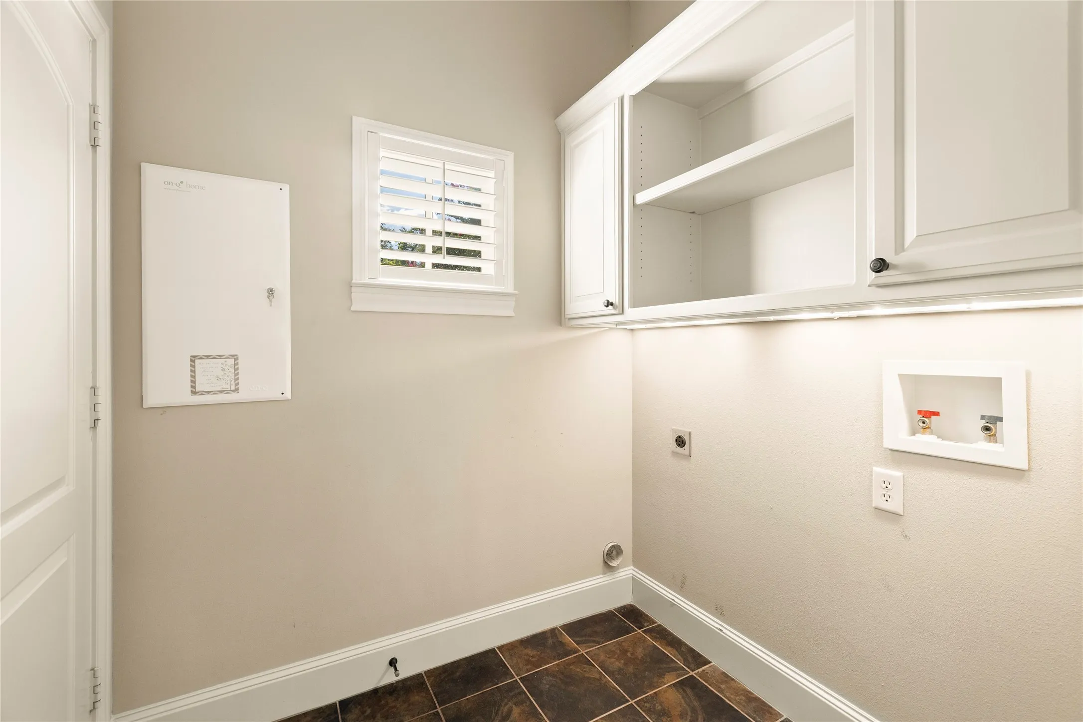 Single Family Residence For Sale in Smith County , 789 Fairmont Drive, Tyler, Texas 75701, 3 Bedroom, 3 Bathroom, 2 Garage spaces, 2,621 Sqft, built in 2006, mls#21381982, Real Estate Agent in Tyler, Homes For Sale in Smith county, Homes For Sale in Tyler, Realtor in Tyler Texas, Real Estate Brokerage Independent Realty Texas, Luminita Cordes Realtor
