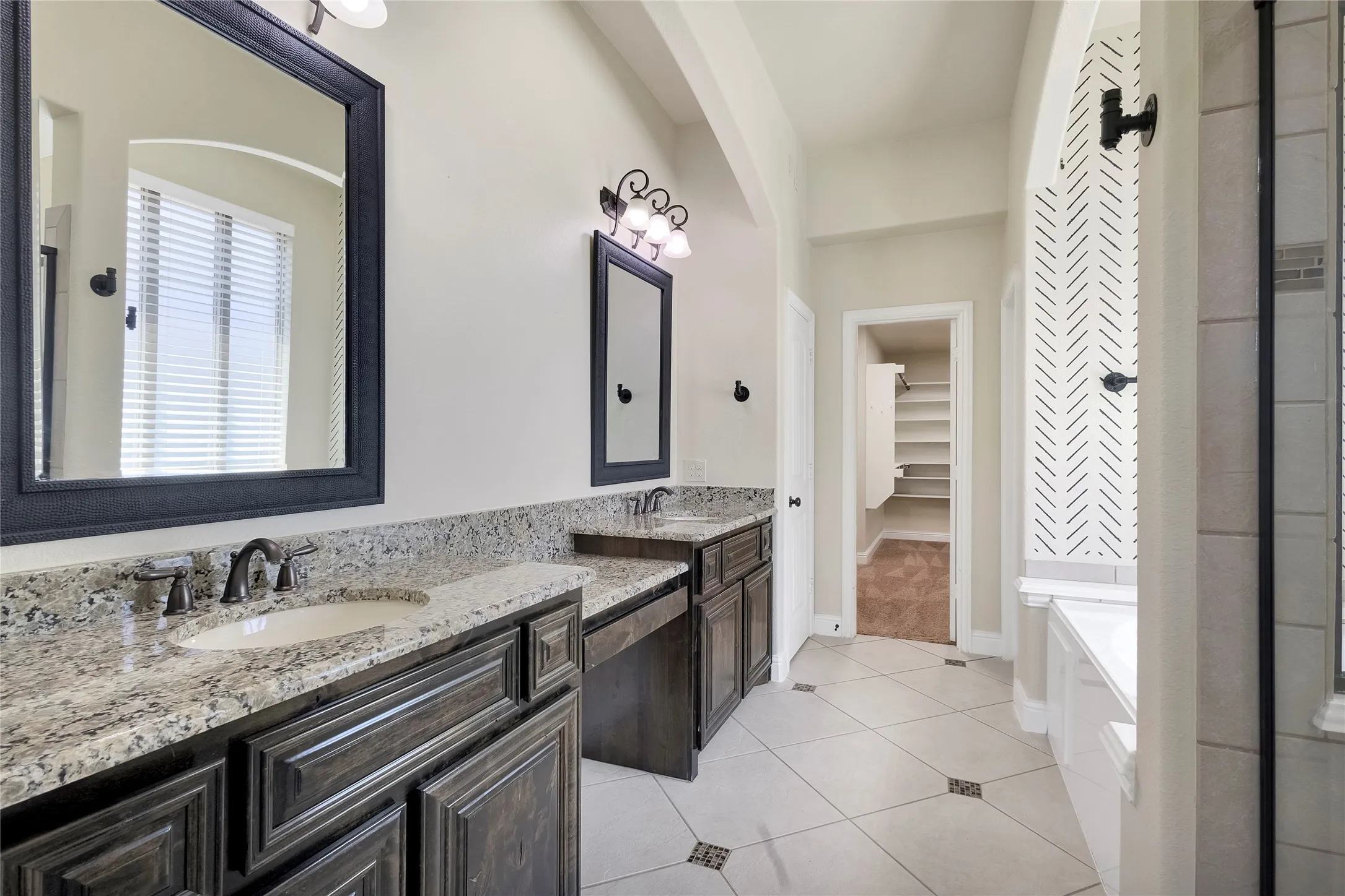Single Family Residence For Sale in Collin County , 2102 Fair Parke Lane, Wylie, Texas 75098, 3 Bedroom, 3 Bathroom, 2 Garage spaces, 2,881 Sqft, built in 2012, mls#21381989, Real Estate Agent in Wylie, Homes For Sale in Collin county, Homes For Sale in Wylie, Realtor in Wylie Texas, Real Estate Brokerage Independent Realty Texas, Luminita Cordes Realtor