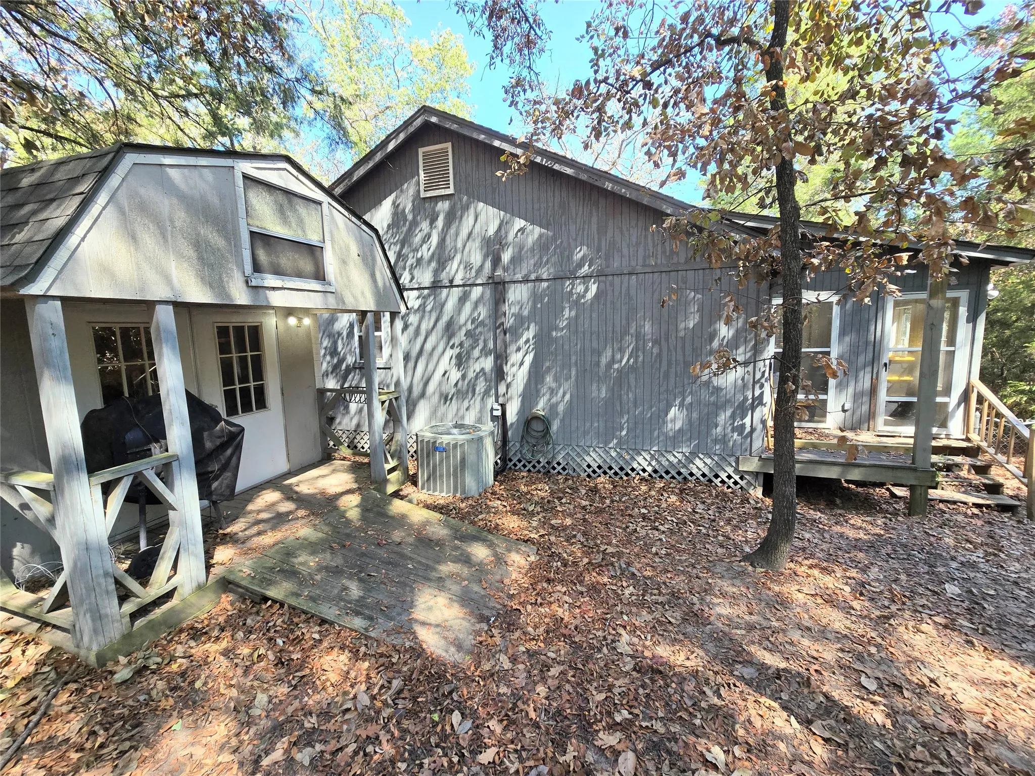 Single Family Residence For Sale in Wood County , 162 Cypress Cove, Holly Lake Ranch, Texas 75765, 2 Bedroom, 2 Bathroom, Garage spaces, 1,326 Sqft, built in 2001, mls#21381385, Real Estate Agent in Holly Lake Ranch, Homes For Sale in Wood county, Homes For Sale in Holly Lake Ranch, Realtor in Holly Lake Ranch Texas, Real Estate Brokerage Independent Realty Texas, Luminita Cordes Realtor