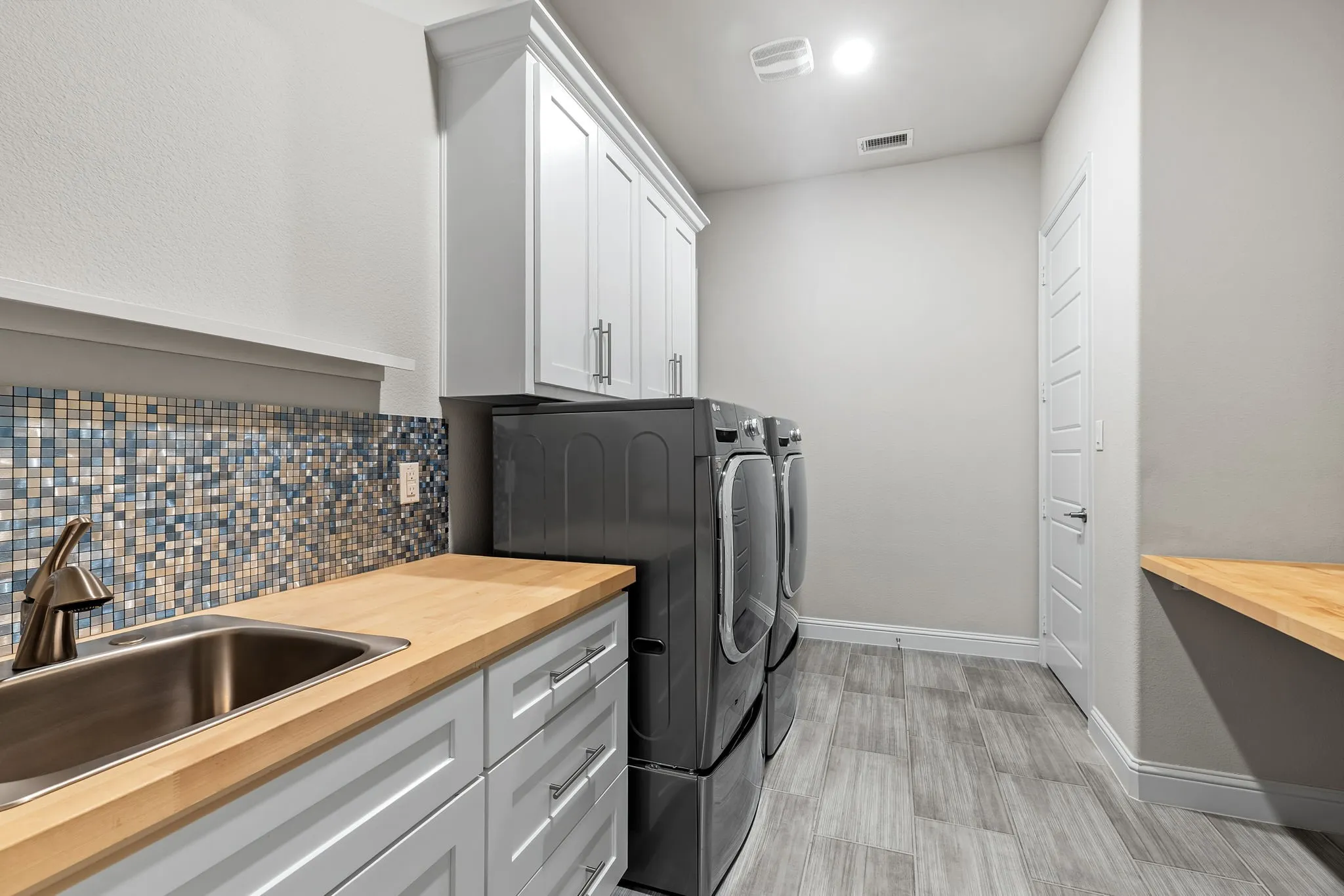 Single Family Residence For Sale in Collin County , 5204 Westfield Drive, Parker, Texas 75002, 6 Bedroom, 9 Bathroom, 4 Garage spaces, 6,660 Sqft, built in 2016, mls#21378049, Real Estate Agent in Parker, Homes For Sale in Collin county, Homes For Sale in Parker, Realtor in Parker Texas, Real Estate Brokerage Independent Realty Texas, Luminita Cordes Realtor