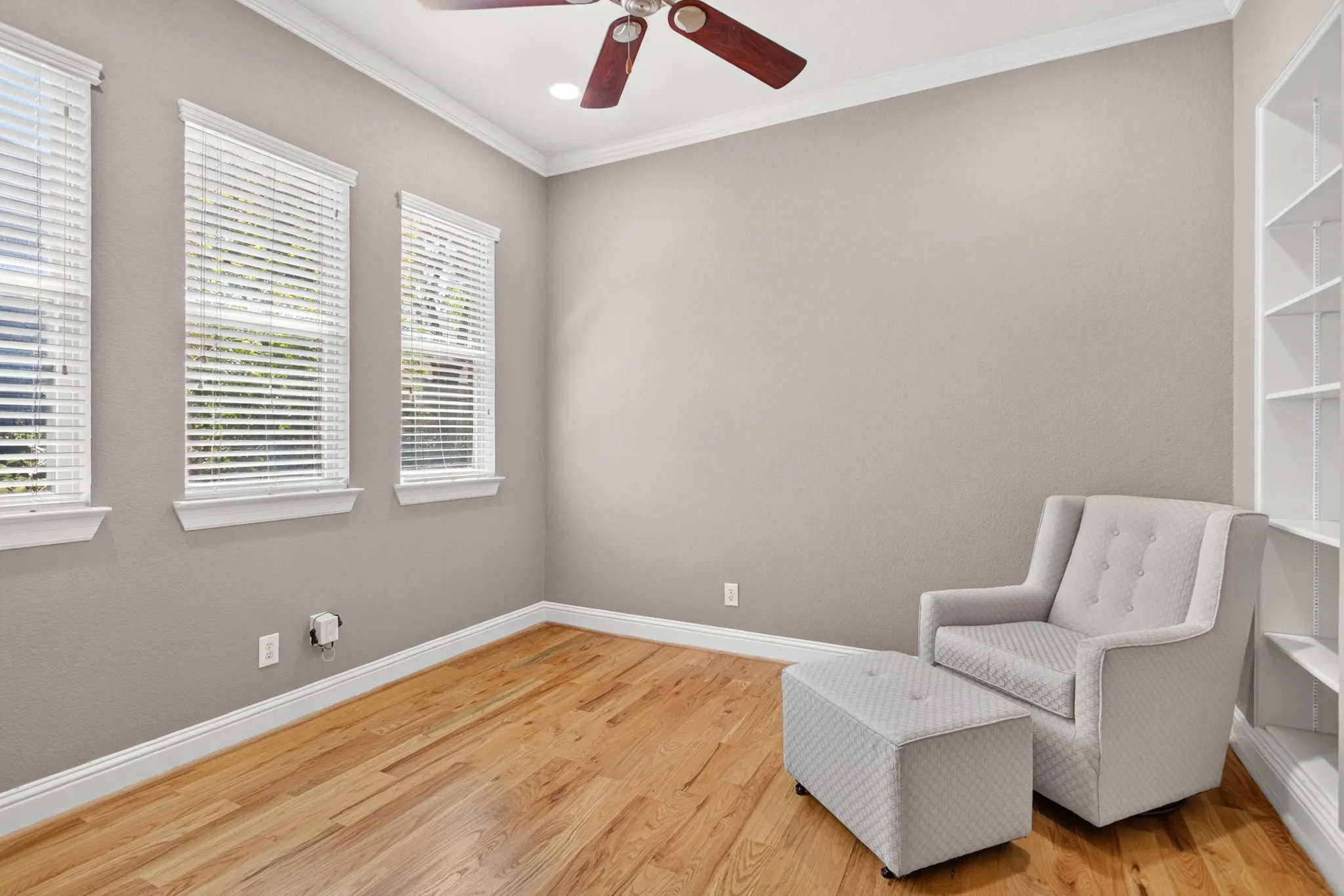 Single Family Residence For Sale in Tarrant County , 544 Waterchase Drive, Fort Worth, Texas 76120, 4 Bedroom, 6 Bathroom, 3 Garage spaces, 4,875 Sqft, built in 2005, mls#21380366, Real Estate Agent in Fort Worth, Homes For Sale in Tarrant county, Homes For Sale in Fort Worth, Realtor in Fort Worth Texas, Real Estate Brokerage Independent Realty Texas, Luminita Cordes Realtor
