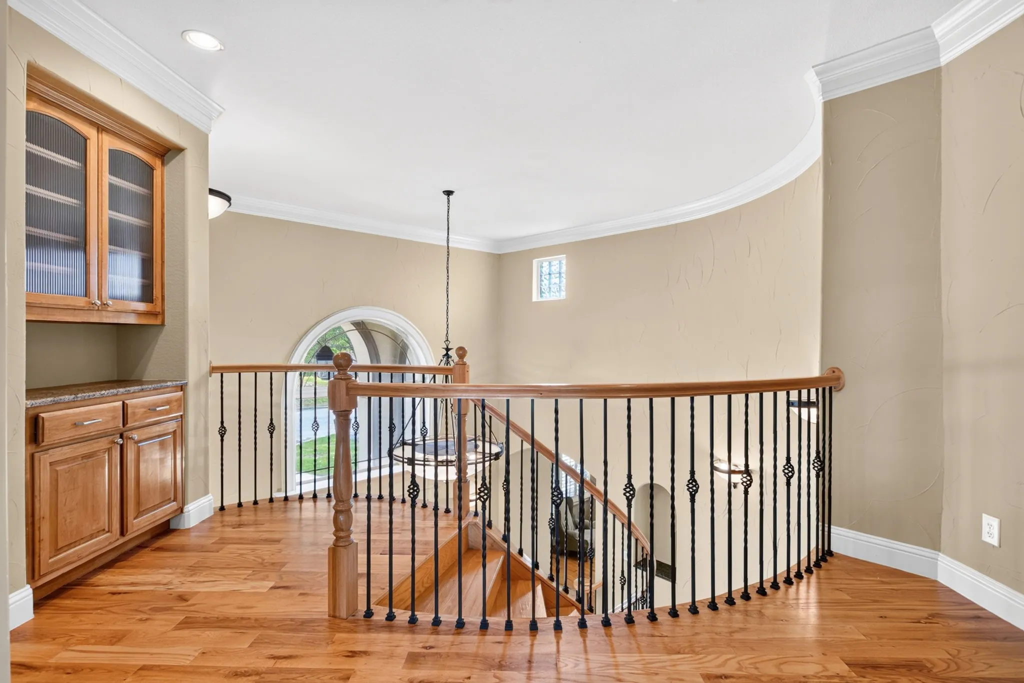 Single Family Residence For Sale in Tarrant County , 544 Waterchase Drive, Fort Worth, Texas 76120, 4 Bedroom, 6 Bathroom, 3 Garage spaces, 4,875 Sqft, built in 2005, mls#21380366, Real Estate Agent in Fort Worth, Homes For Sale in Tarrant county, Homes For Sale in Fort Worth, Realtor in Fort Worth Texas, Real Estate Brokerage Independent Realty Texas, Luminita Cordes Realtor