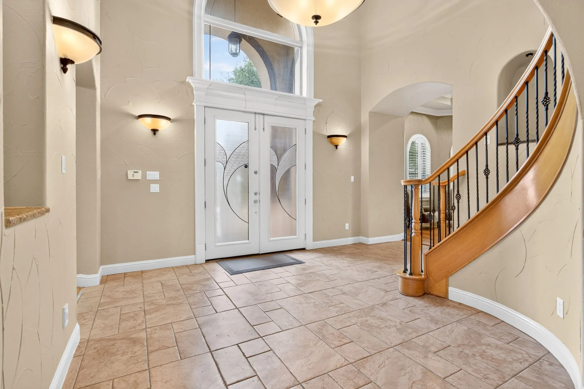 Single Family Residence For Sale in Tarrant County , 544 Waterchase Drive, Fort Worth, Texas 76120, 4 Bedroom, 6 Bathroom, 3 Garage spaces, 4,875 Sqft, built in 2005, mls#21380366, Real Estate Agent in Fort Worth, Homes For Sale in Tarrant county, Homes For Sale in Fort Worth, Realtor in Fort Worth Texas, Real Estate Brokerage Independent Realty Texas, Luminita Cordes Realtor