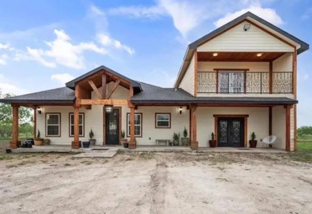 Single Family Residence For Sale in Navarro County , 6049 County Road 1030 B, Rice, Texas 75155, 4 Bedroom, 5 Bathroom, Garage spaces, 3,000 Sqft, built in 2025, mls#21380016, Real Estate Agent in Rice, Homes For Sale in Navarro county, Homes For Sale in Rice, Realtor in Rice Texas, Real Estate Brokerage Independent Realty Texas, Luminita Cordes Realtor