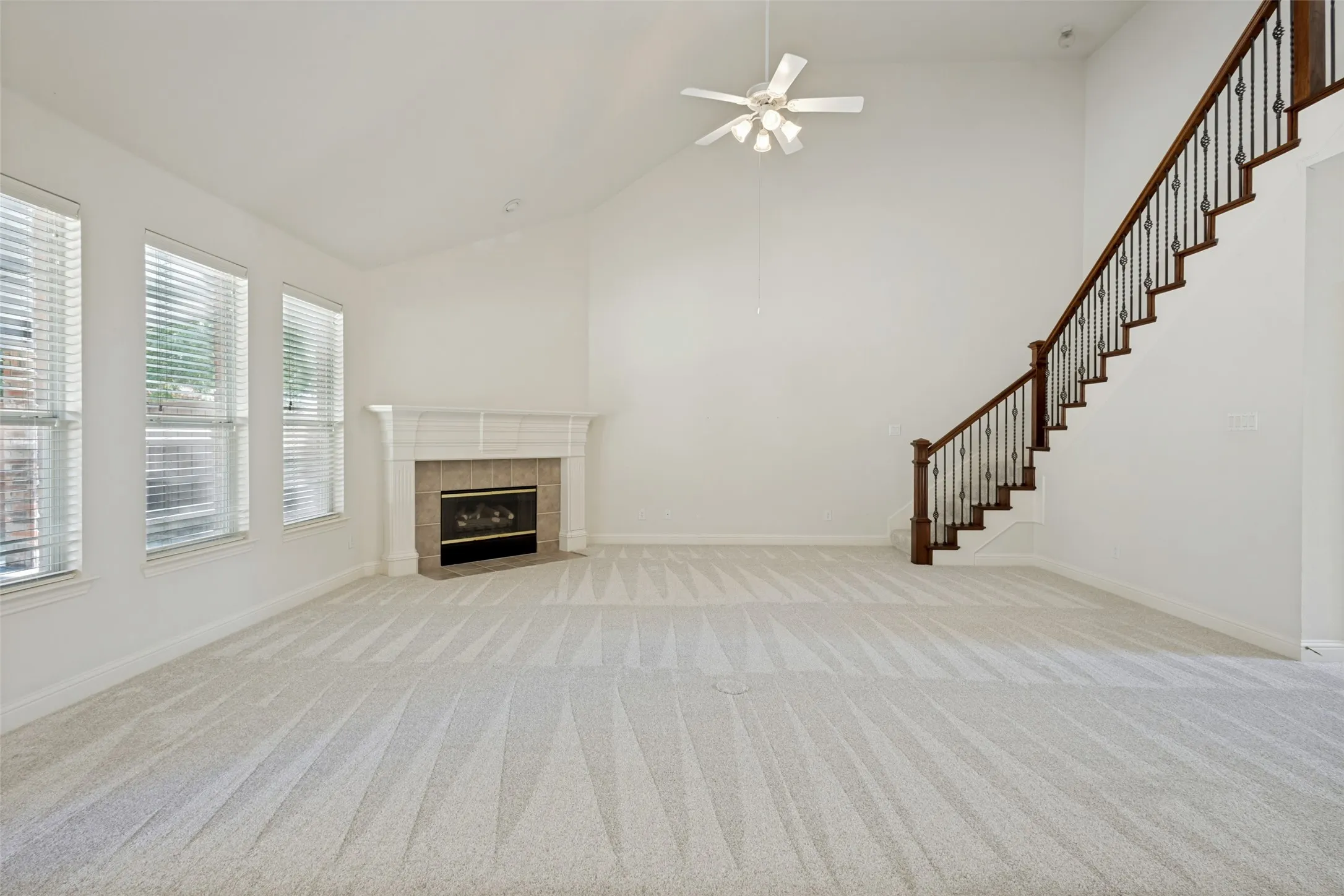 Single Family Residence For Sale in Collin County , 840 Clearlake Drive, Prosper, Texas 75078, 4 Bedroom, 3 Bathroom, 3 Garage spaces, 2,993 Sqft, built in 2003, mls#21381945, Real Estate Agent in Prosper, Homes For Sale in Collin county, Homes For Sale in Prosper, Realtor in Prosper Texas, Real Estate Brokerage Independent Realty Texas, Luminita Cordes Realtor