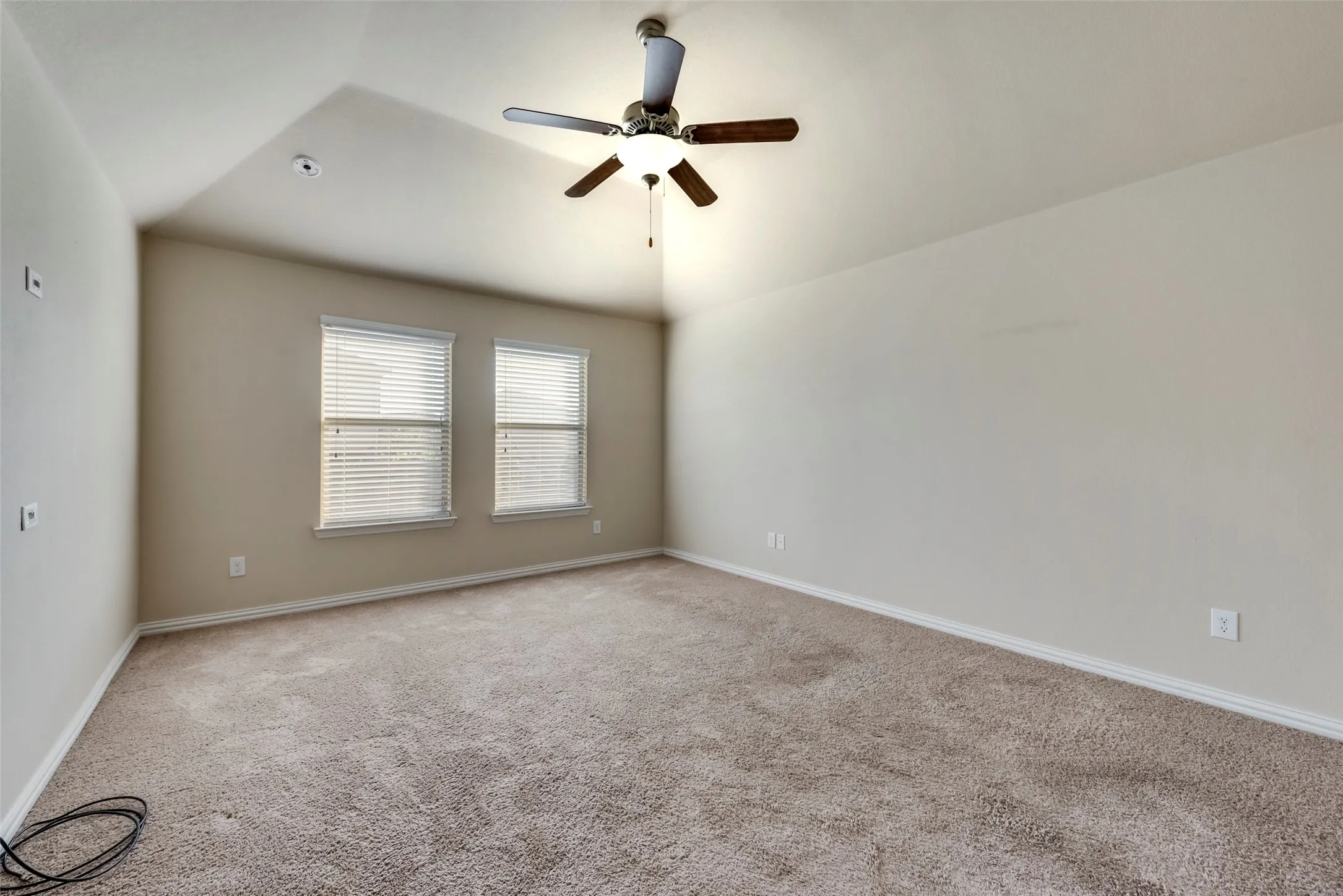 Single Family Residence For Rent in Tarrant County , 3456 Twin Pines Drive, Fort Worth, Texas 76244, 3 Bedroom, 2 Bathroom, 2 Garage spaces, 1,790 Sqft, built in 2012, mls#21369431, Real Estate Agent in Fort Worth, Homes For Rent in Tarrant county, Homes For Rent in Fort Worth, Realtor in Fort Worth Texas, Real Estate Brokerage Independent Realty Texas, Luminita Cordes Realtor