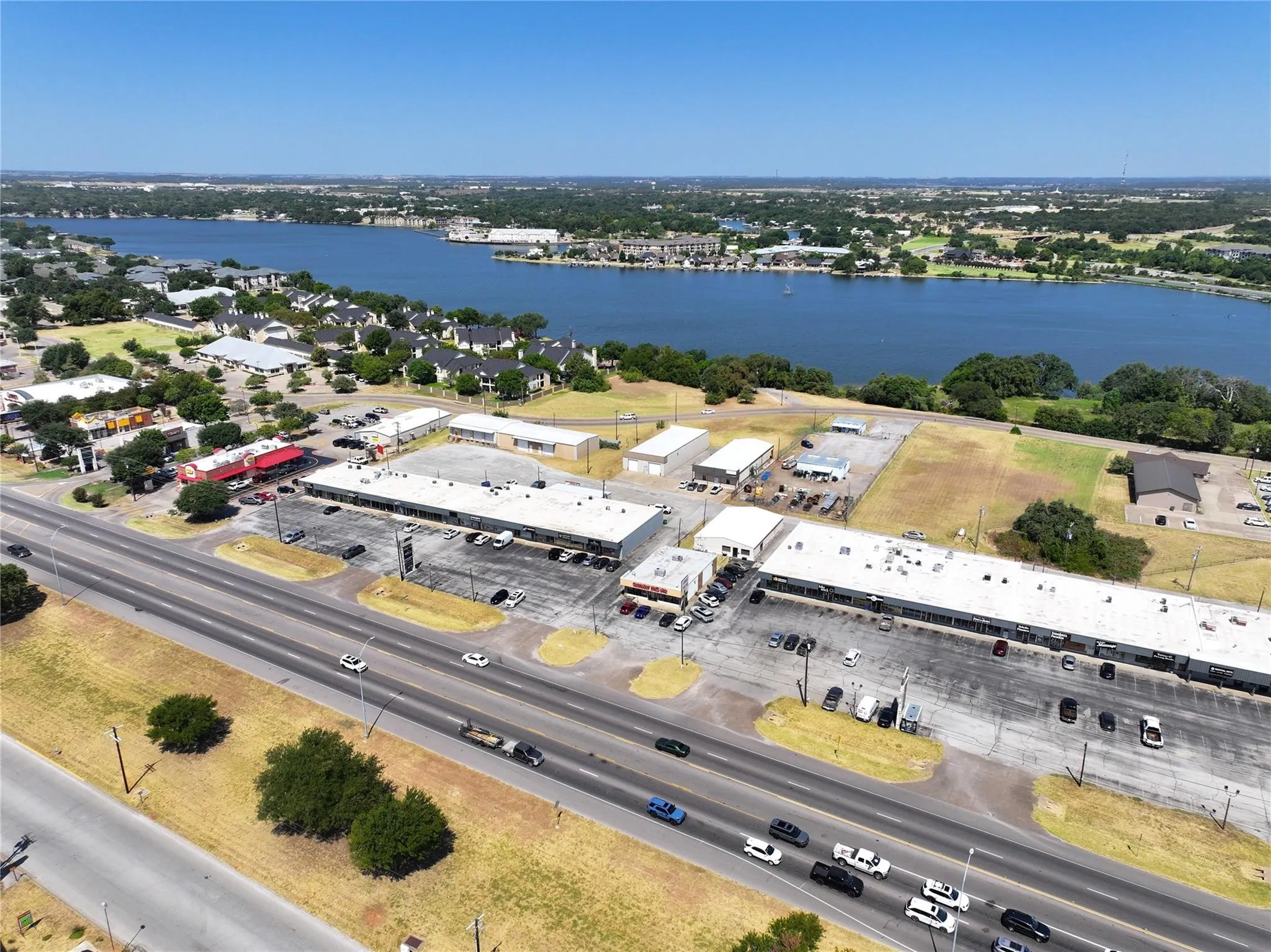 Business For Rent in Hood County , 1342 E US Highway 377, Granbury, Texas 76048, 0, 0, Garage spaces, 0 Sqft, built in 1979, mls#21364956, Real Estate Agent in Granbury, Homes For Rent in Hood county, Homes For Rent in Granbury, Realtor in Granbury Texas, Real Estate Brokerage Independent Realty Texas, Luminita Cordes Realtor