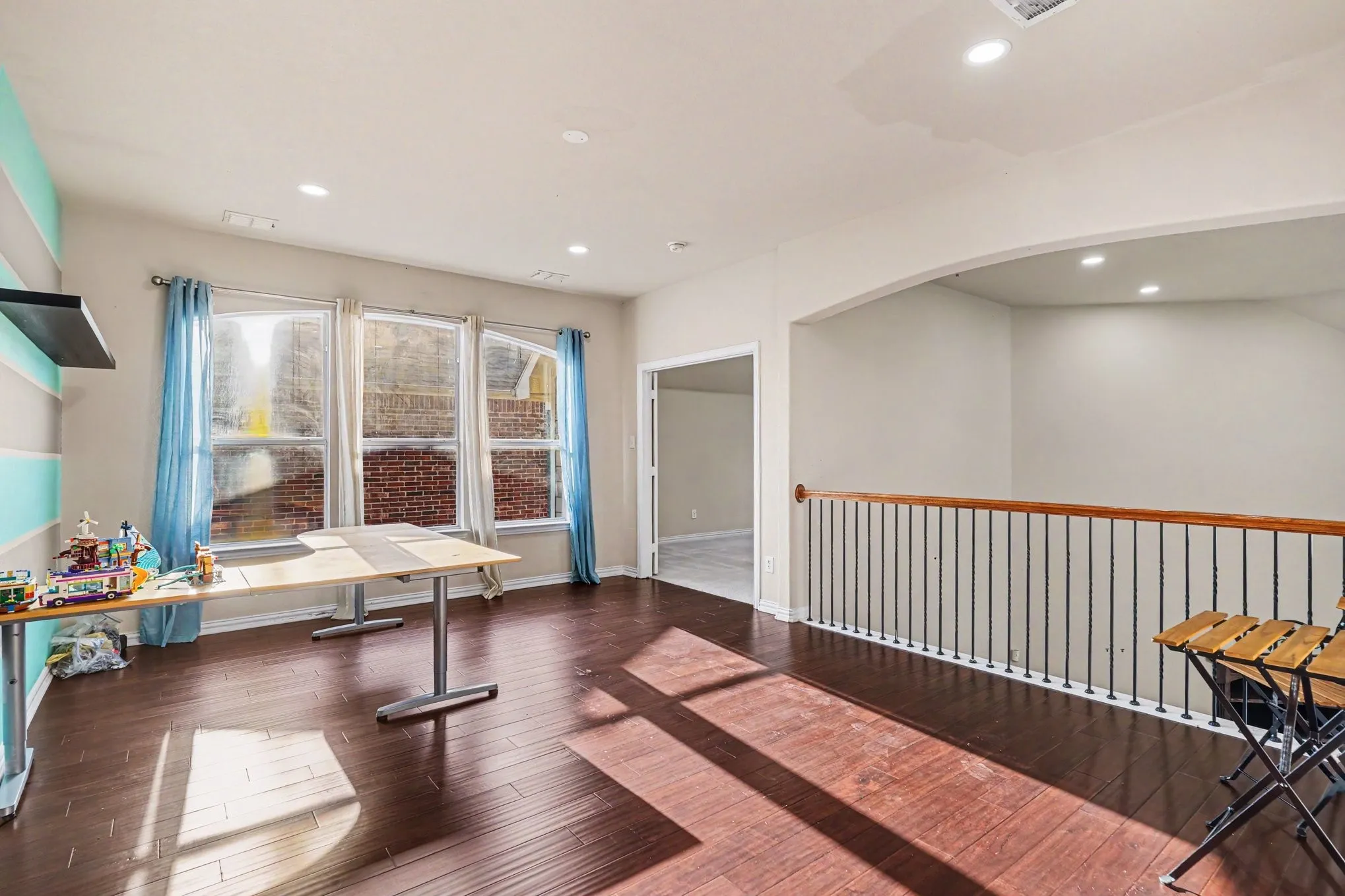 Single Family Residence For Rent in Dallas County , 1344 Valley Vista Drive, Irving, Texas 75063, 4 Bedroom, 3 Bathroom, 2 Garage spaces, 3,060 Sqft, built in 2006, mls#21382021, Real Estate Agent in Irving, Homes For Rent in Dallas county, Homes For Rent in Irving, Realtor in Irving Texas, Real Estate Brokerage Independent Realty Texas, Luminita Cordes Realtor