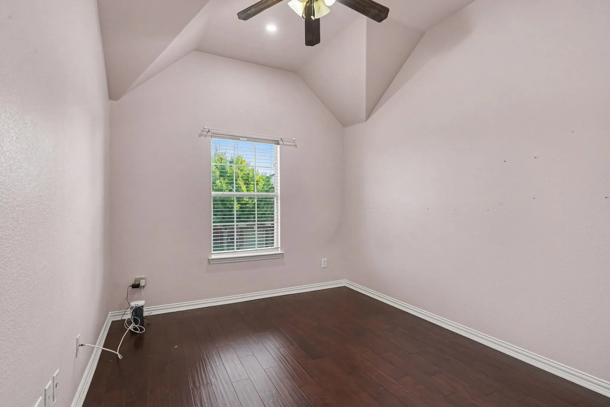 Single Family Residence For Rent in Dallas County , 1344 Valley Vista Drive, Irving, Texas 75063, 4 Bedroom, 3 Bathroom, 2 Garage spaces, 3,060 Sqft, built in 2006, mls#21382021, Real Estate Agent in Irving, Homes For Rent in Dallas county, Homes For Rent in Irving, Realtor in Irving Texas, Real Estate Brokerage Independent Realty Texas, Luminita Cordes Realtor