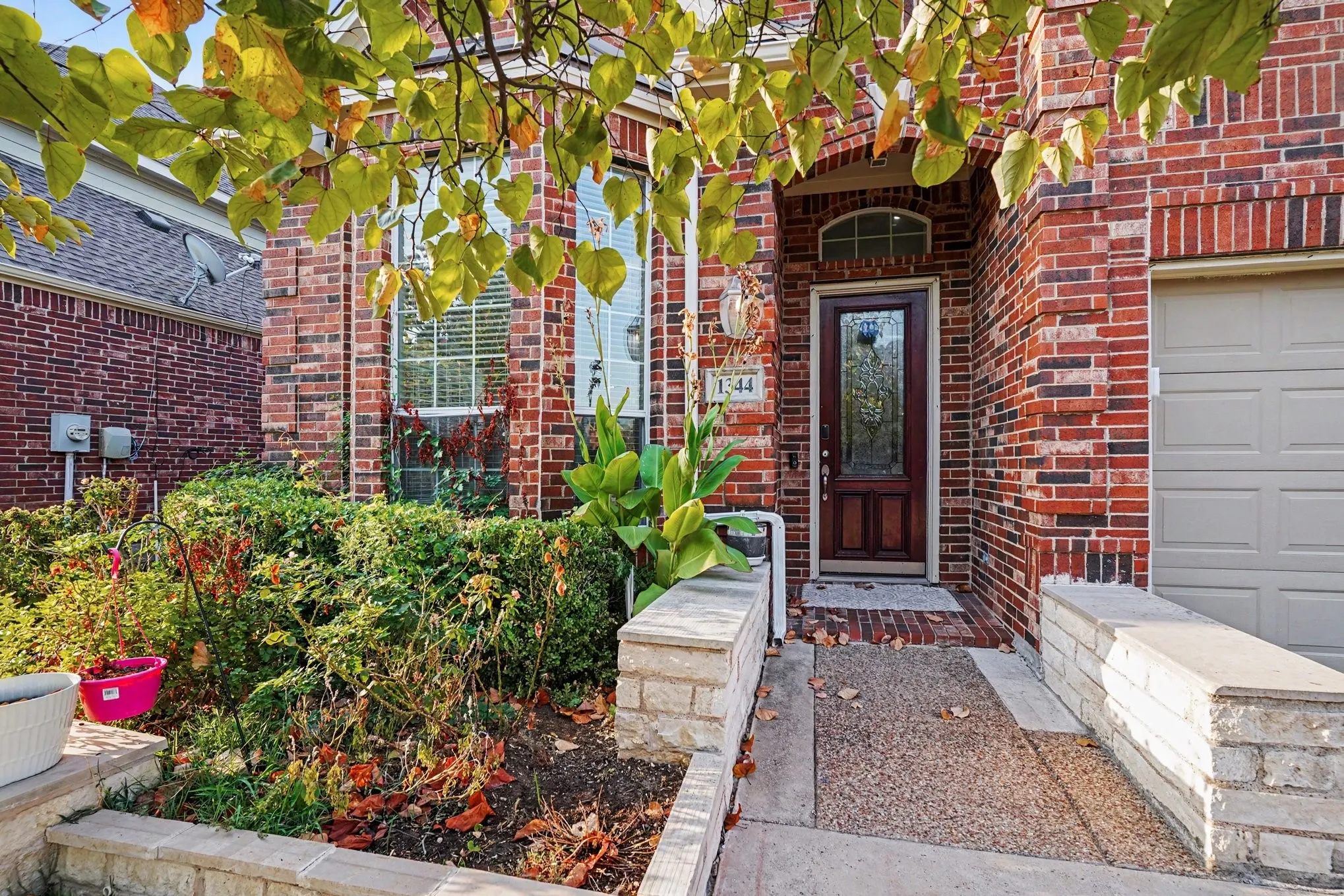 Single Family Residence For Rent in Dallas County , 1344 Valley Vista Drive, Irving, Texas 75063, 4 Bedroom, 3 Bathroom, 2 Garage spaces, 3,060 Sqft, built in 2006, mls#21382021, Real Estate Agent in Irving, Homes For Rent in Dallas county, Homes For Rent in Irving, Realtor in Irving Texas, Real Estate Brokerage Independent Realty Texas, Luminita Cordes Realtor