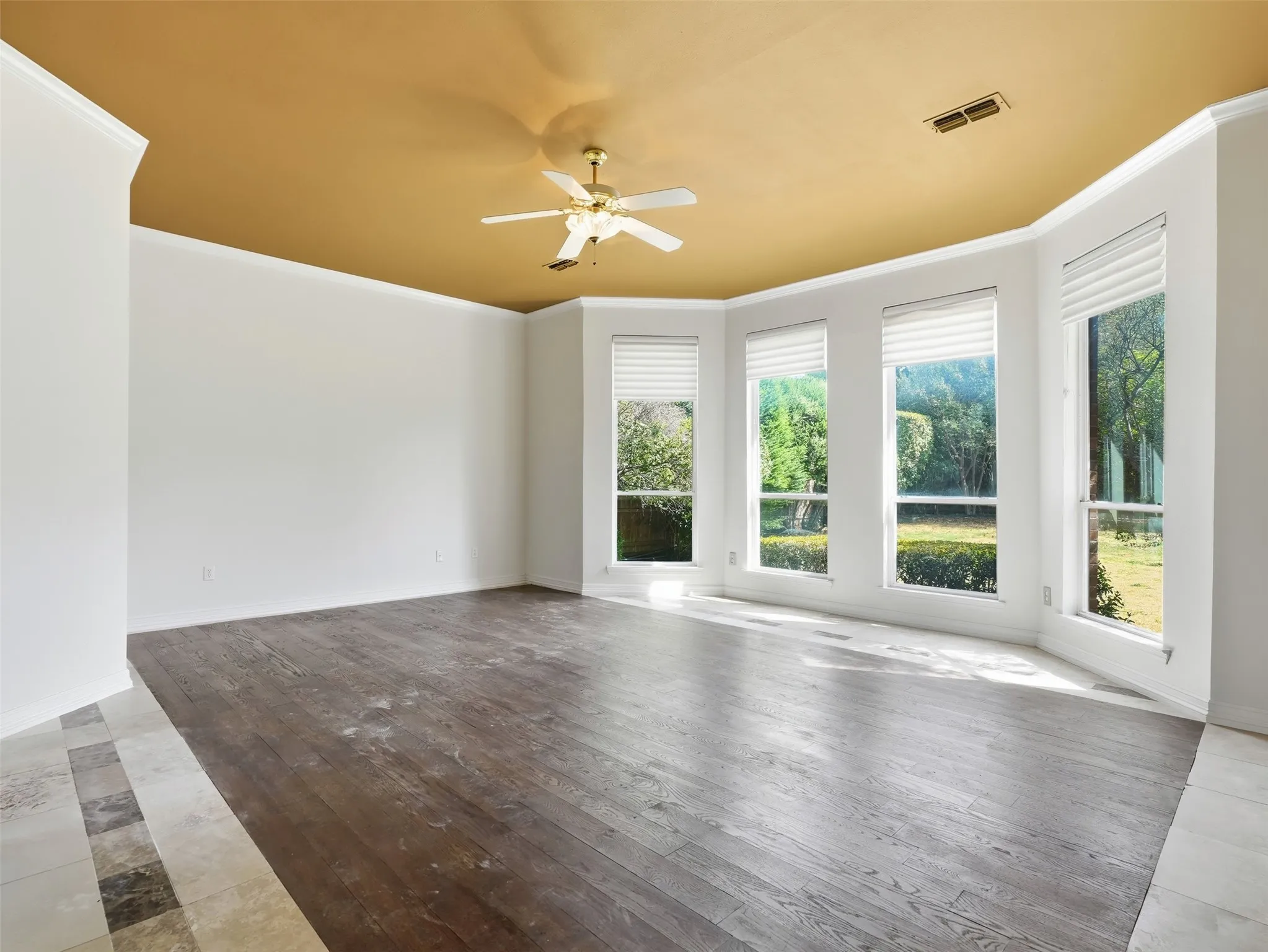 Single Family Residence For Sale in Dallas County , 1700 Dowling Drive, Irving, Texas 75038, 4 Bedroom, 4 Bathroom, 3 Garage spaces, 4,021 Sqft, built in 1991, mls#21381883, Real Estate Agent in Irving, Homes For Sale in Dallas county, Homes For Sale in Irving, Realtor in Irving Texas, Real Estate Brokerage Independent Realty Texas, Luminita Cordes Realtor