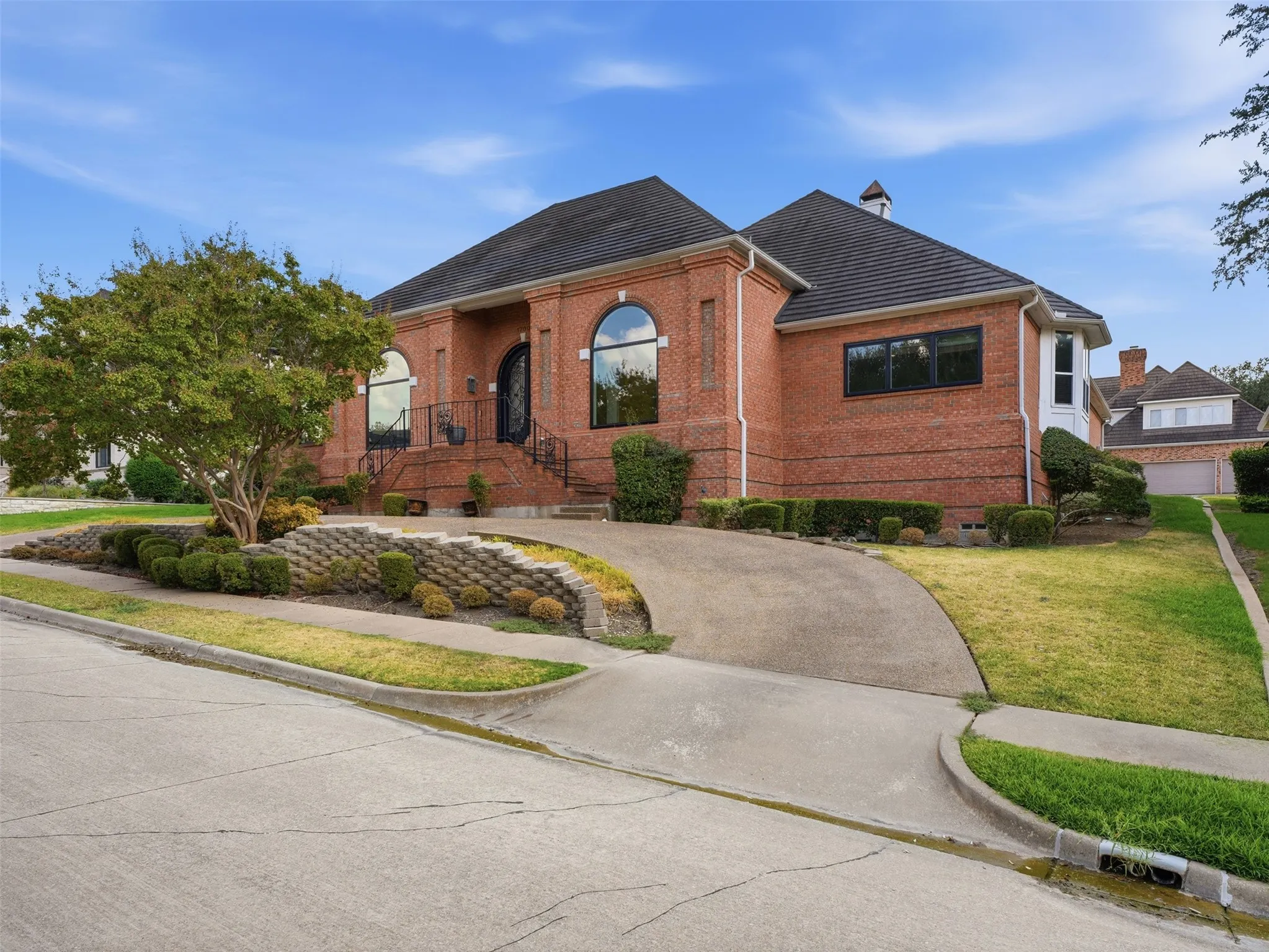 Single Family Residence For Sale in Dallas County , 1700 Dowling Drive, Irving, Texas 75038, 4 Bedroom, 4 Bathroom, 3 Garage spaces, 4,021 Sqft, built in 1991, mls#21381883, Real Estate Agent in Irving, Homes For Sale in Dallas county, Homes For Sale in Irving, Realtor in Irving Texas, Real Estate Brokerage Independent Realty Texas, Luminita Cordes Realtor