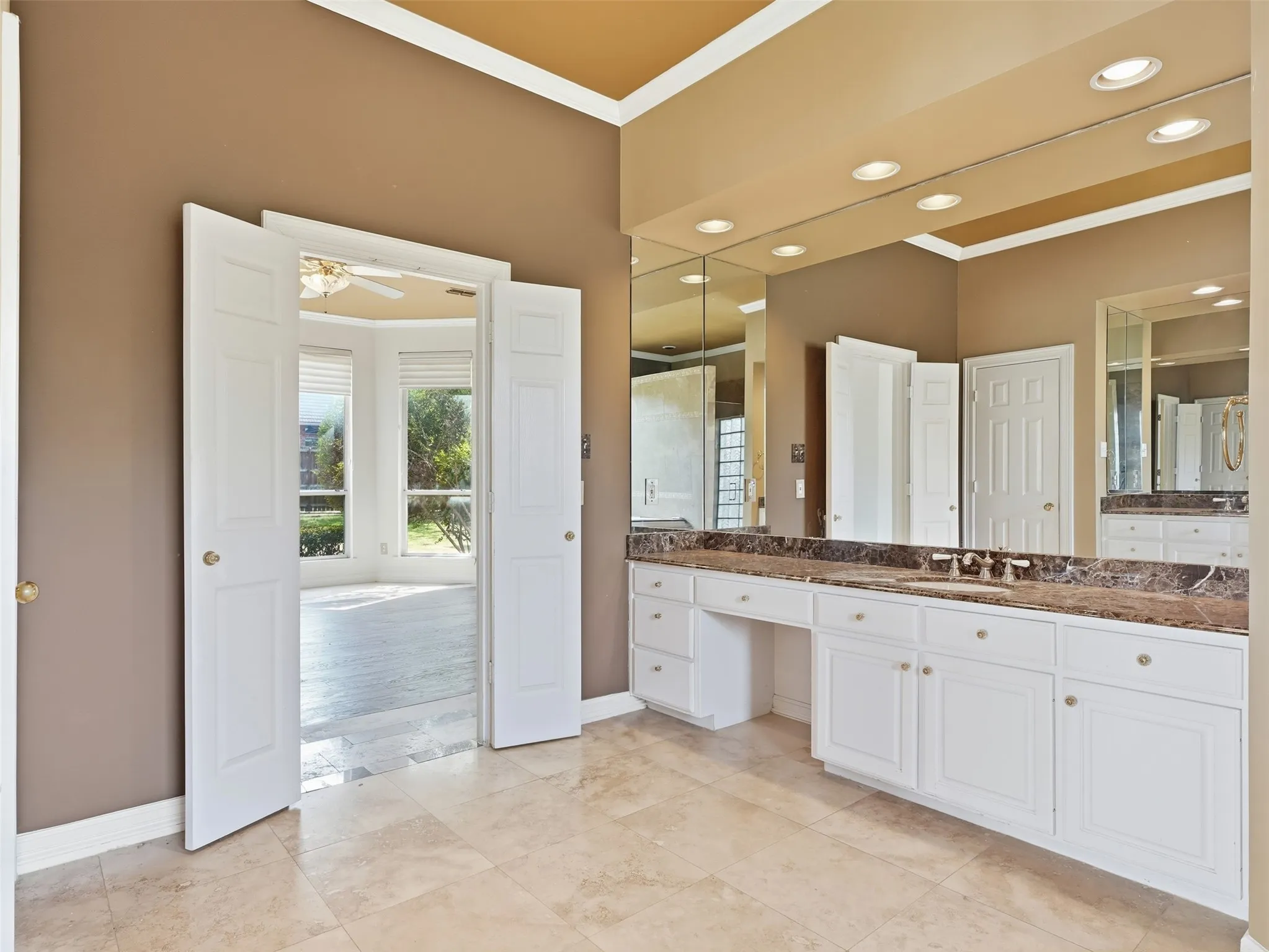 Single Family Residence For Sale in Dallas County , 1700 Dowling Drive, Irving, Texas 75038, 4 Bedroom, 4 Bathroom, 3 Garage spaces, 4,021 Sqft, built in 1991, mls#21381883, Real Estate Agent in Irving, Homes For Sale in Dallas county, Homes For Sale in Irving, Realtor in Irving Texas, Real Estate Brokerage Independent Realty Texas, Luminita Cordes Realtor