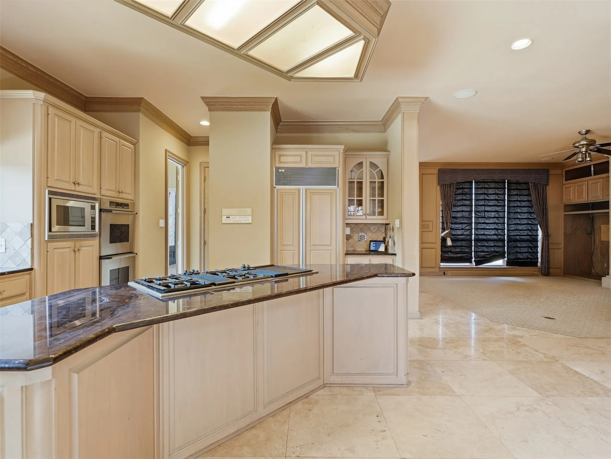 Single Family Residence For Sale in Dallas County , 1700 Dowling Drive, Irving, Texas 75038, 4 Bedroom, 4 Bathroom, 3 Garage spaces, 4,021 Sqft, built in 1991, mls#21381883, Real Estate Agent in Irving, Homes For Sale in Dallas county, Homes For Sale in Irving, Realtor in Irving Texas, Real Estate Brokerage Independent Realty Texas, Luminita Cordes Realtor