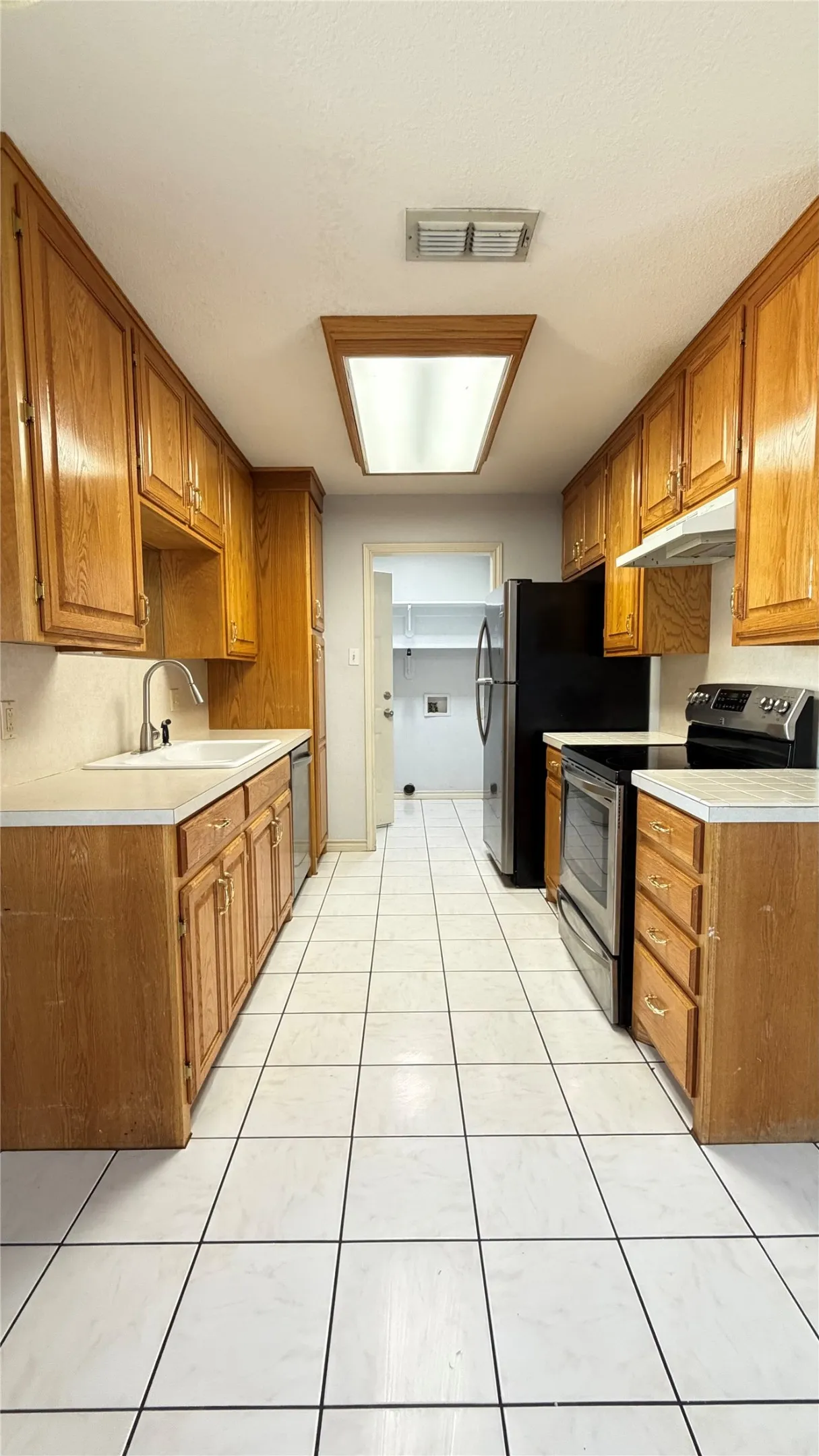 Single Family Residence For Rent in Taylor County , 3934 Purdue Lane, Abilene, Texas 79602, 3 Bedroom, 2 Bathroom, 2 Garage spaces, 1,295 Sqft, built in 1997, mls#21382028, Real Estate Agent in Abilene, Homes For Rent in Taylor county, Homes For Rent in Abilene, Realtor in Abilene Texas, Real Estate Brokerage Independent Realty Texas, Luminita Cordes Realtor