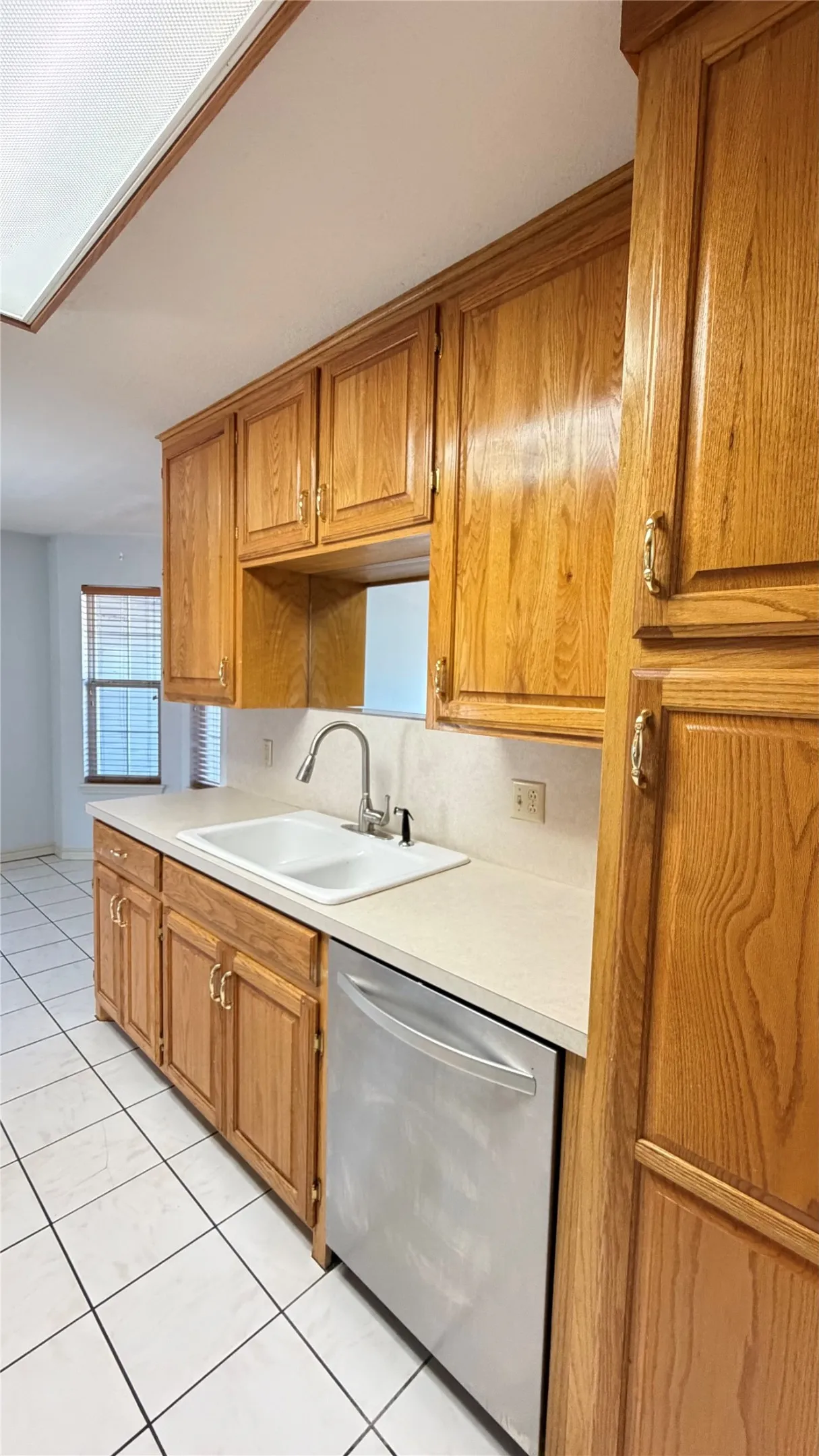 Single Family Residence For Rent in Taylor County , 3934 Purdue Lane, Abilene, Texas 79602, 3 Bedroom, 2 Bathroom, 2 Garage spaces, 1,295 Sqft, built in 1997, mls#21382028, Real Estate Agent in Abilene, Homes For Rent in Taylor county, Homes For Rent in Abilene, Realtor in Abilene Texas, Real Estate Brokerage Independent Realty Texas, Luminita Cordes Realtor