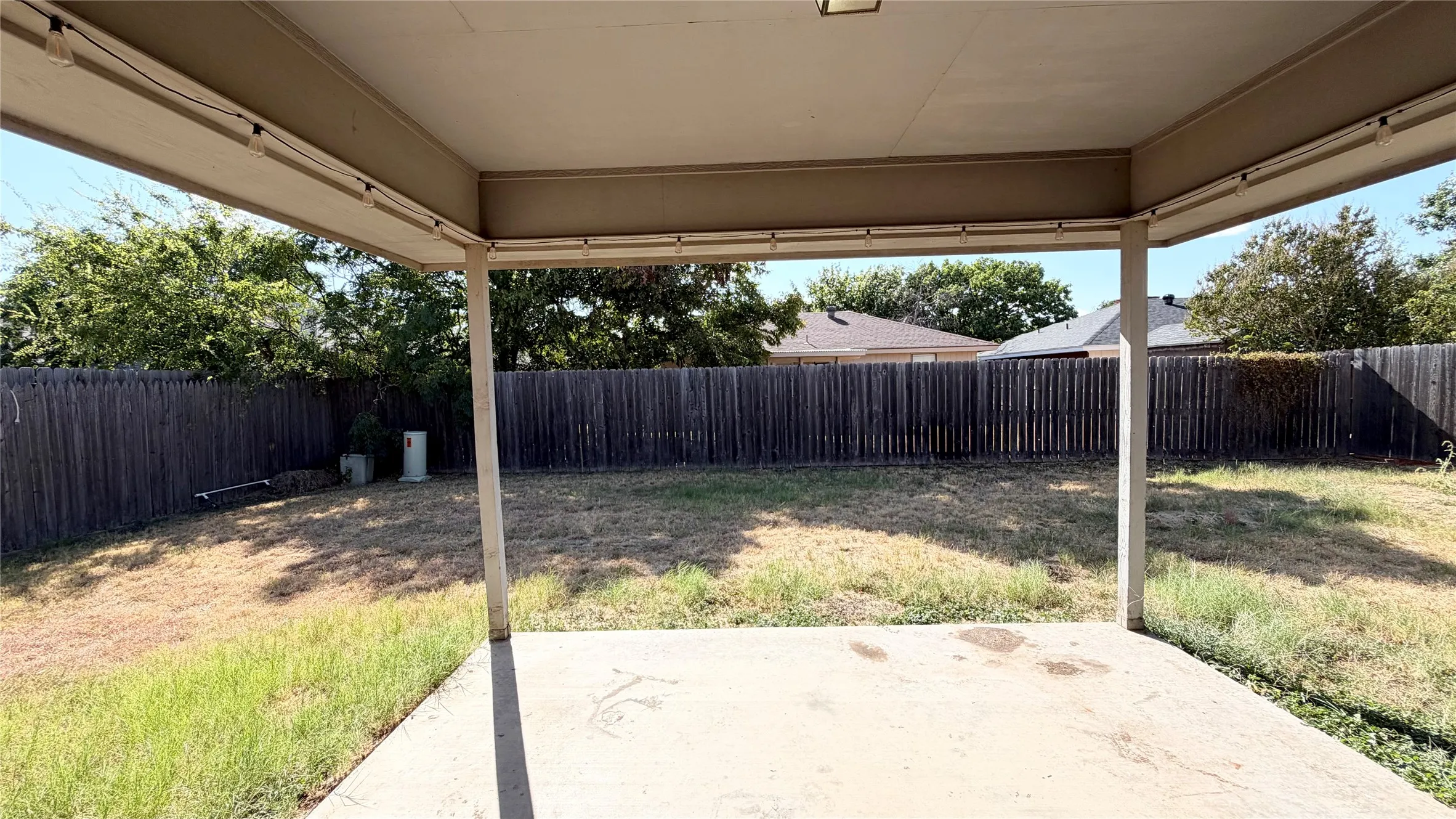 Single Family Residence For Rent in Taylor County , 3934 Purdue Lane, Abilene, Texas 79602, 3 Bedroom, 2 Bathroom, 2 Garage spaces, 1,295 Sqft, built in 1997, mls#21382028, Real Estate Agent in Abilene, Homes For Rent in Taylor county, Homes For Rent in Abilene, Realtor in Abilene Texas, Real Estate Brokerage Independent Realty Texas, Luminita Cordes Realtor
