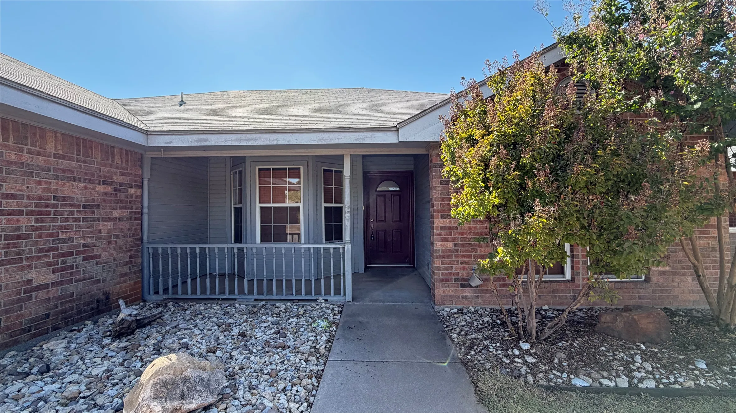 Single Family Residence For Rent in Taylor County , 3934 Purdue Lane, Abilene, Texas 79602, 3 Bedroom, 2 Bathroom, 2 Garage spaces, 1,295 Sqft, built in 1997, mls#21382028, Real Estate Agent in Abilene, Homes For Rent in Taylor county, Homes For Rent in Abilene, Realtor in Abilene Texas, Real Estate Brokerage Independent Realty Texas, Luminita Cordes Realtor