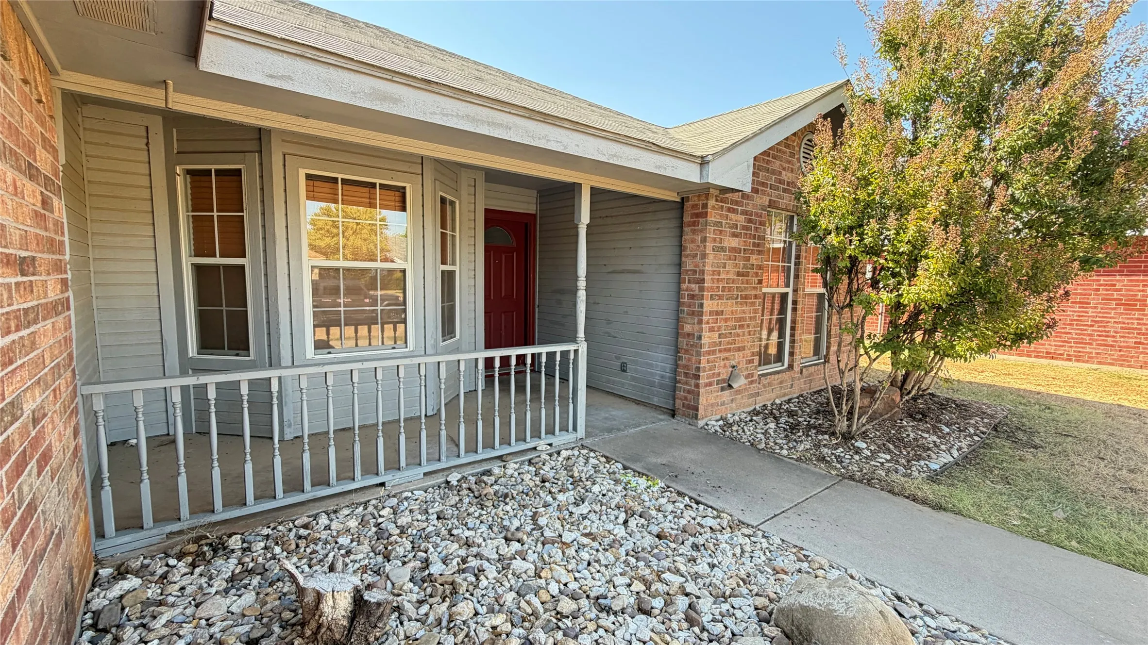 Single Family Residence For Rent in Taylor County , 3934 Purdue Lane, Abilene, Texas 79602, 3 Bedroom, 2 Bathroom, 2 Garage spaces, 1,295 Sqft, built in 1997, mls#21382028, Real Estate Agent in Abilene, Homes For Rent in Taylor county, Homes For Rent in Abilene, Realtor in Abilene Texas, Real Estate Brokerage Independent Realty Texas, Luminita Cordes Realtor