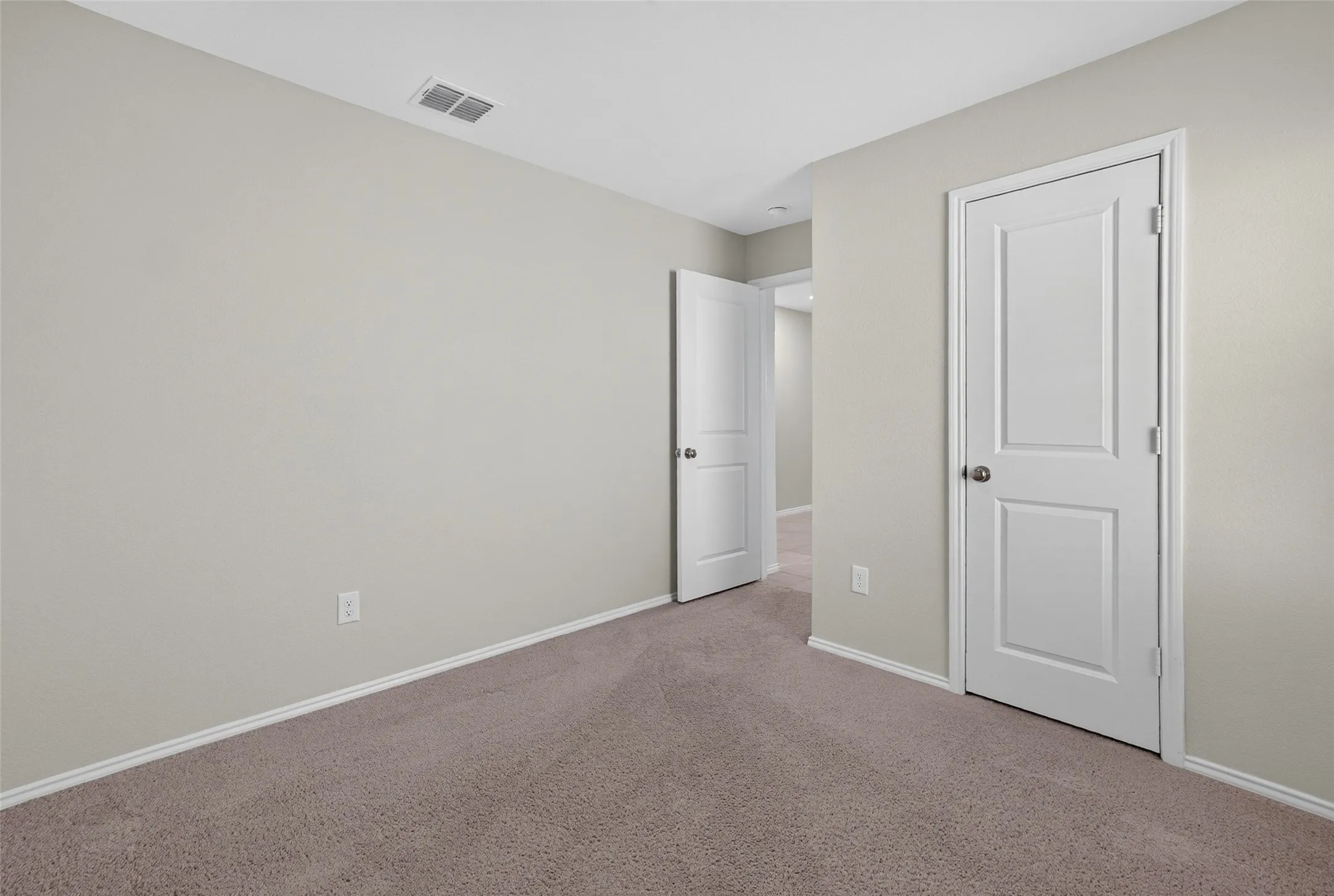 Single Family Residence For Sale in Tarrant County , 2728 Starwater Drive, Fort Worth, Texas 76179, 4 Bedroom, 2 Bathroom, 2 Garage spaces, 1,649 Sqft, built in 2022, mls#21382031, Real Estate Agent in Fort Worth, Homes For Sale in Tarrant county, Homes For Sale in Fort Worth, Realtor in Fort Worth Texas, Real Estate Brokerage Independent Realty Texas, Luminita Cordes Realtor