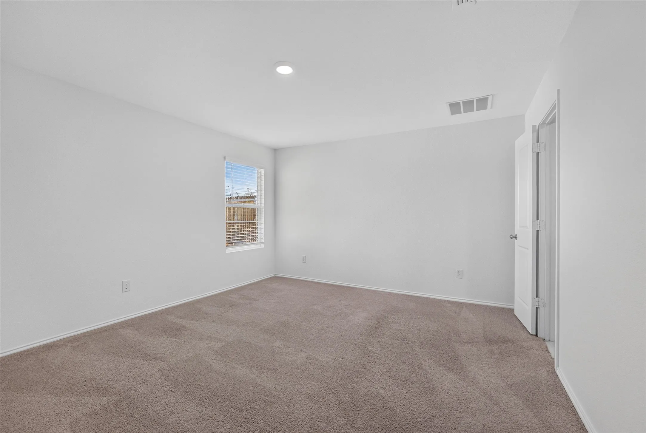 Single Family Residence For Sale in Tarrant County , 2728 Starwater Drive, Fort Worth, Texas 76179, 4 Bedroom, 2 Bathroom, 2 Garage spaces, 1,649 Sqft, built in 2022, mls#21382031, Real Estate Agent in Fort Worth, Homes For Sale in Tarrant county, Homes For Sale in Fort Worth, Realtor in Fort Worth Texas, Real Estate Brokerage Independent Realty Texas, Luminita Cordes Realtor