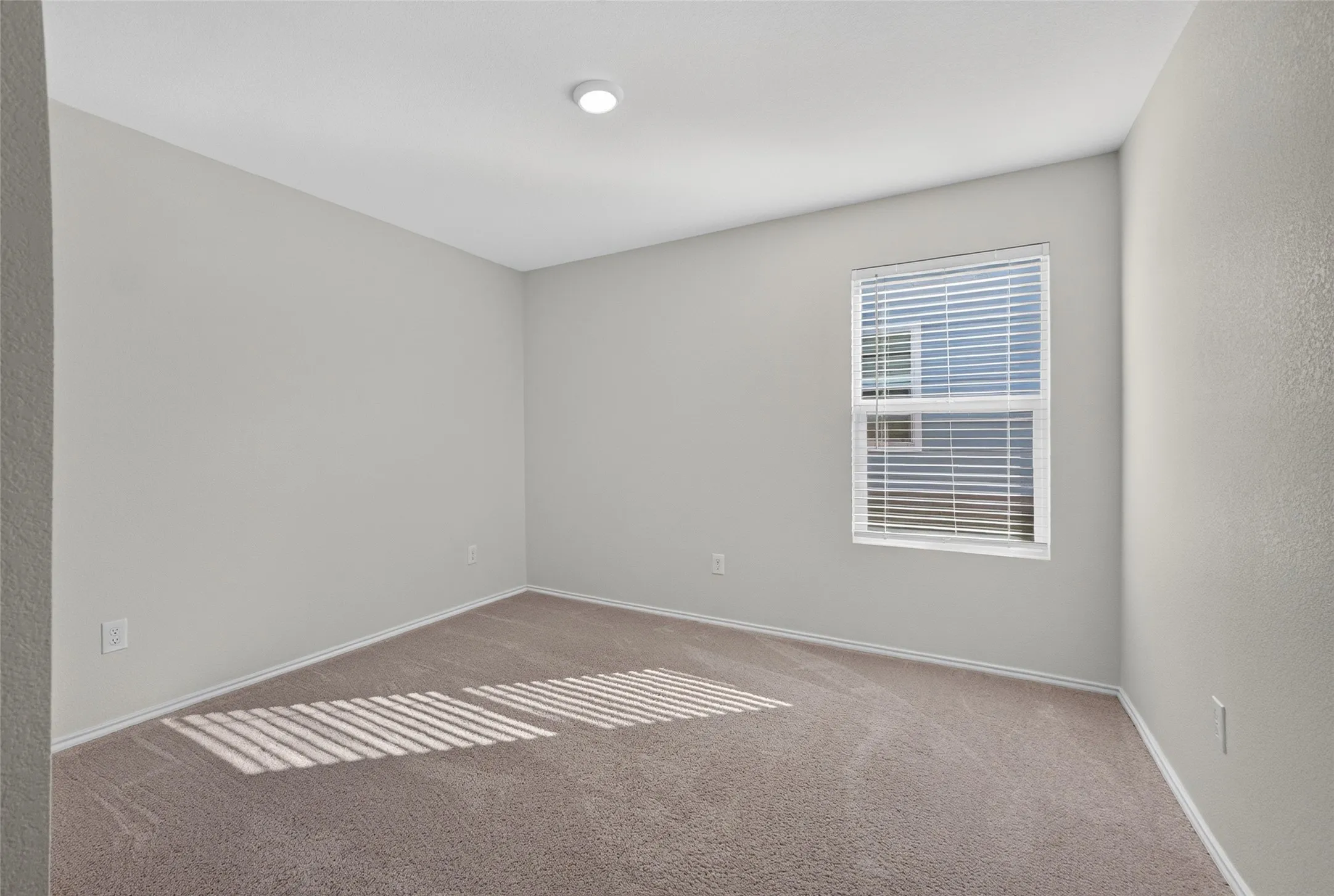 Single Family Residence For Sale in Tarrant County , 2728 Starwater Drive, Fort Worth, Texas 76179, 4 Bedroom, 2 Bathroom, 2 Garage spaces, 1,649 Sqft, built in 2022, mls#21382031, Real Estate Agent in Fort Worth, Homes For Sale in Tarrant county, Homes For Sale in Fort Worth, Realtor in Fort Worth Texas, Real Estate Brokerage Independent Realty Texas, Luminita Cordes Realtor