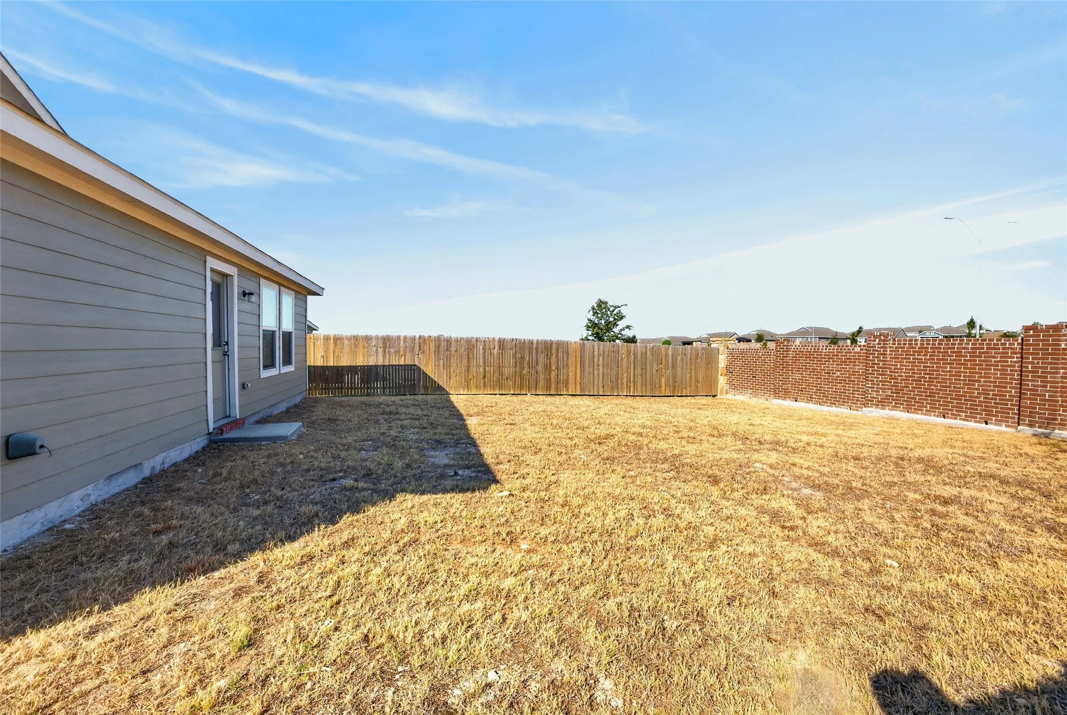 Single Family Residence For Sale in Tarrant County , 2728 Starwater Drive, Fort Worth, Texas 76179, 4 Bedroom, 2 Bathroom, 2 Garage spaces, 1,649 Sqft, built in 2022, mls#21382031, Real Estate Agent in Fort Worth, Homes For Sale in Tarrant county, Homes For Sale in Fort Worth, Realtor in Fort Worth Texas, Real Estate Brokerage Independent Realty Texas, Luminita Cordes Realtor