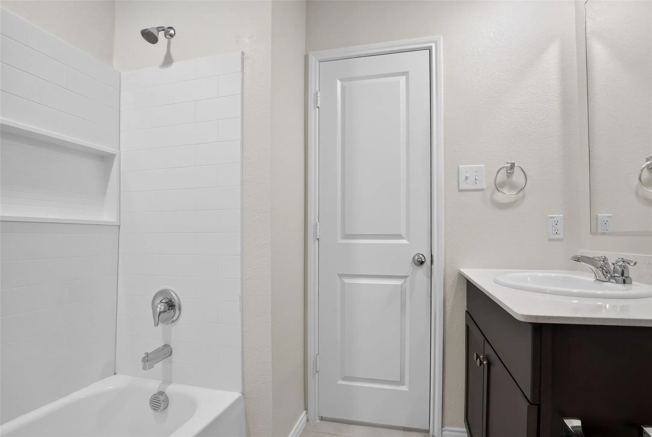 Single Family Residence For Sale in Tarrant County , 2728 Starwater Drive, Fort Worth, Texas 76179, 4 Bedroom, 2 Bathroom, 2 Garage spaces, 1,649 Sqft, built in 2022, mls#21382031, Real Estate Agent in Fort Worth, Homes For Sale in Tarrant county, Homes For Sale in Fort Worth, Realtor in Fort Worth Texas, Real Estate Brokerage Independent Realty Texas, Luminita Cordes Realtor