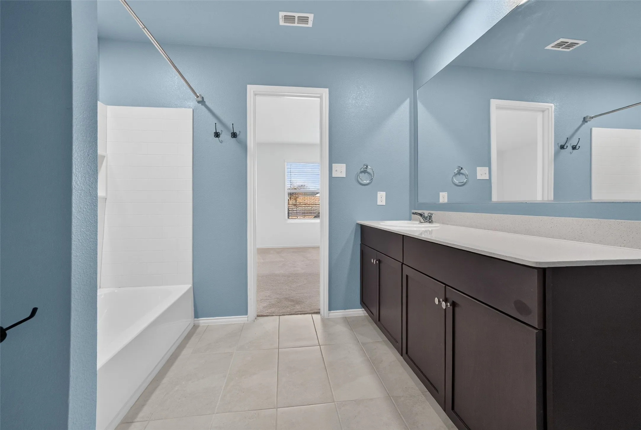 Single Family Residence For Sale in Tarrant County , 2728 Starwater Drive, Fort Worth, Texas 76179, 4 Bedroom, 2 Bathroom, 2 Garage spaces, 1,649 Sqft, built in 2022, mls#21382031, Real Estate Agent in Fort Worth, Homes For Sale in Tarrant county, Homes For Sale in Fort Worth, Realtor in Fort Worth Texas, Real Estate Brokerage Independent Realty Texas, Luminita Cordes Realtor