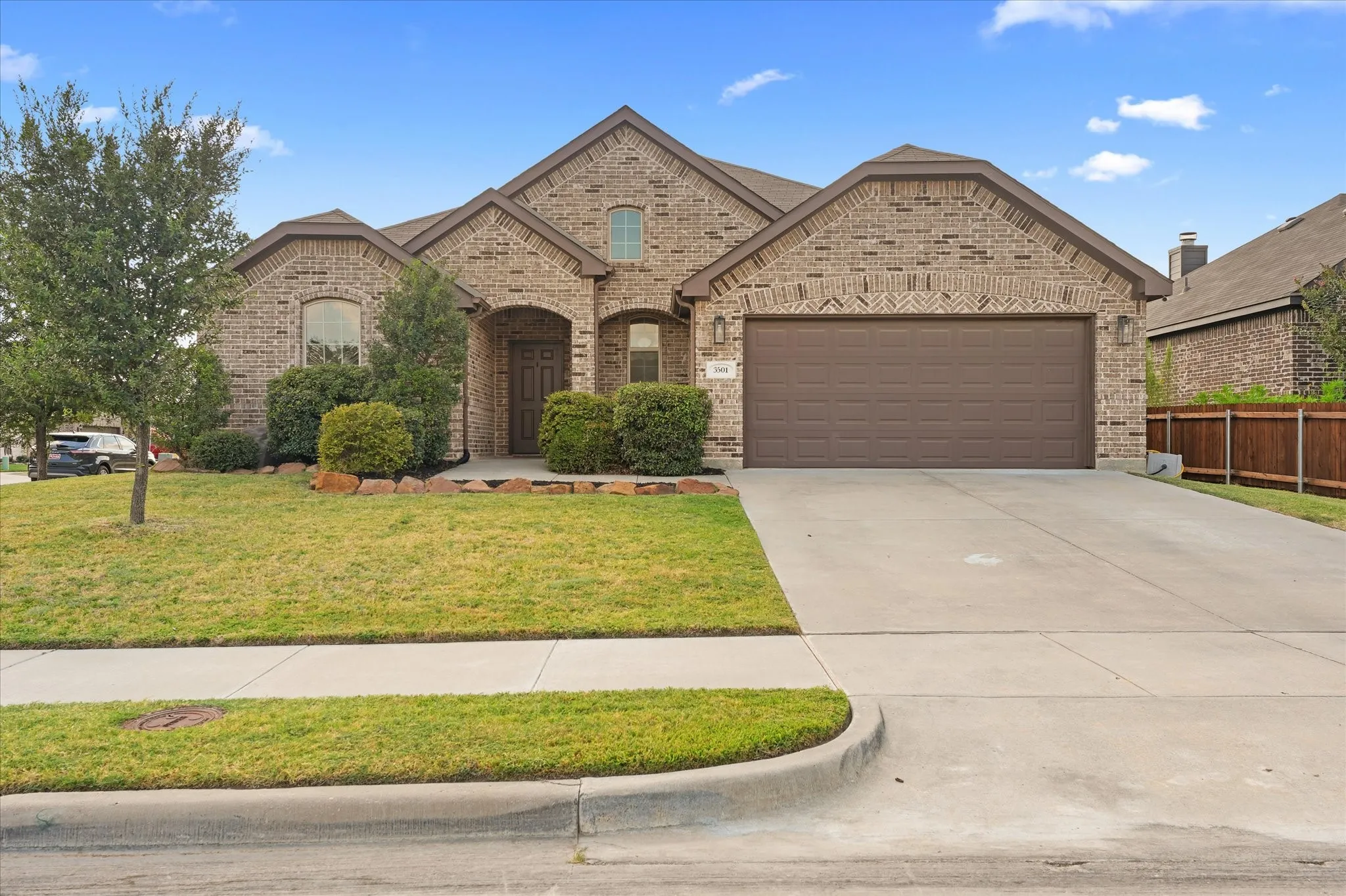 Single Family Residence For Sale in Denton County , 3501 Meadowtrail Lane, Denton, Texas 76207, 3 Bedroom, 3 Bathroom, 2 Garage spaces, 2,224 Sqft, built in 2017, mls#21381541, Real Estate Agent in Denton, Homes For Sale in Denton county, Homes For Sale in Denton, Realtor in Denton Texas, Real Estate Brokerage Independent Realty Texas, Luminita Cordes Realtor