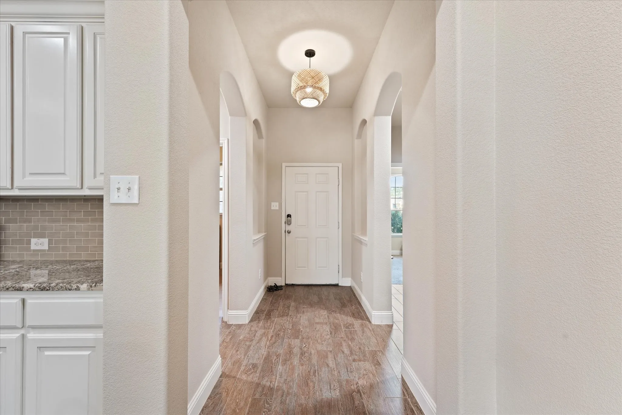 Single Family Residence For Sale in Denton County , 3501 Meadowtrail Lane, Denton, Texas 76207, 3 Bedroom, 3 Bathroom, 2 Garage spaces, 2,224 Sqft, built in 2017, mls#21381541, Real Estate Agent in Denton, Homes For Sale in Denton county, Homes For Sale in Denton, Realtor in Denton Texas, Real Estate Brokerage Independent Realty Texas, Luminita Cordes Realtor