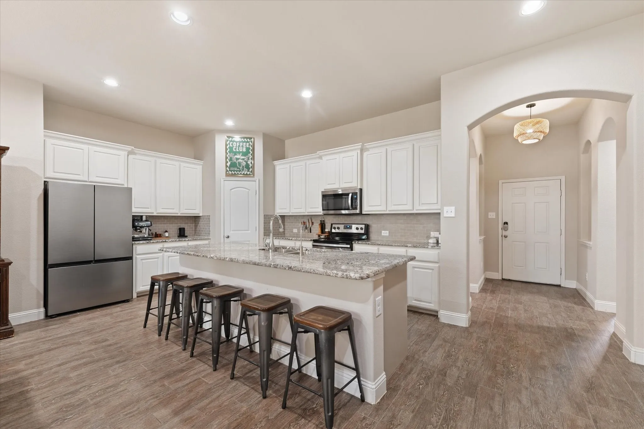 Single Family Residence For Sale in Denton County , 3501 Meadowtrail Lane, Denton, Texas 76207, 3 Bedroom, 3 Bathroom, 2 Garage spaces, 2,224 Sqft, built in 2017, mls#21381541, Real Estate Agent in Denton, Homes For Sale in Denton county, Homes For Sale in Denton, Realtor in Denton Texas, Real Estate Brokerage Independent Realty Texas, Luminita Cordes Realtor