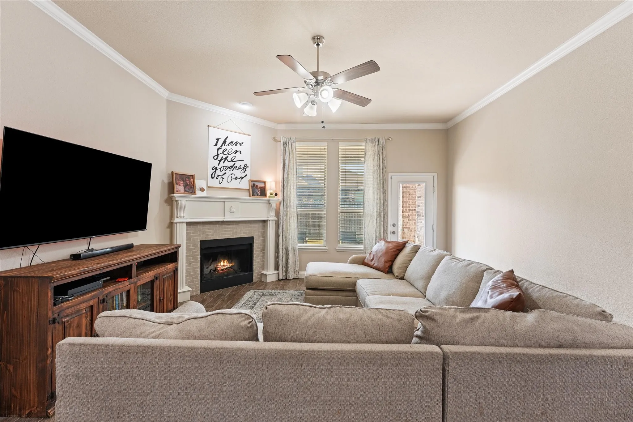 Single Family Residence For Sale in Denton County , 3501 Meadowtrail Lane, Denton, Texas 76207, 3 Bedroom, 3 Bathroom, 2 Garage spaces, 2,224 Sqft, built in 2017, mls#21381541, Real Estate Agent in Denton, Homes For Sale in Denton county, Homes For Sale in Denton, Realtor in Denton Texas, Real Estate Brokerage Independent Realty Texas, Luminita Cordes Realtor