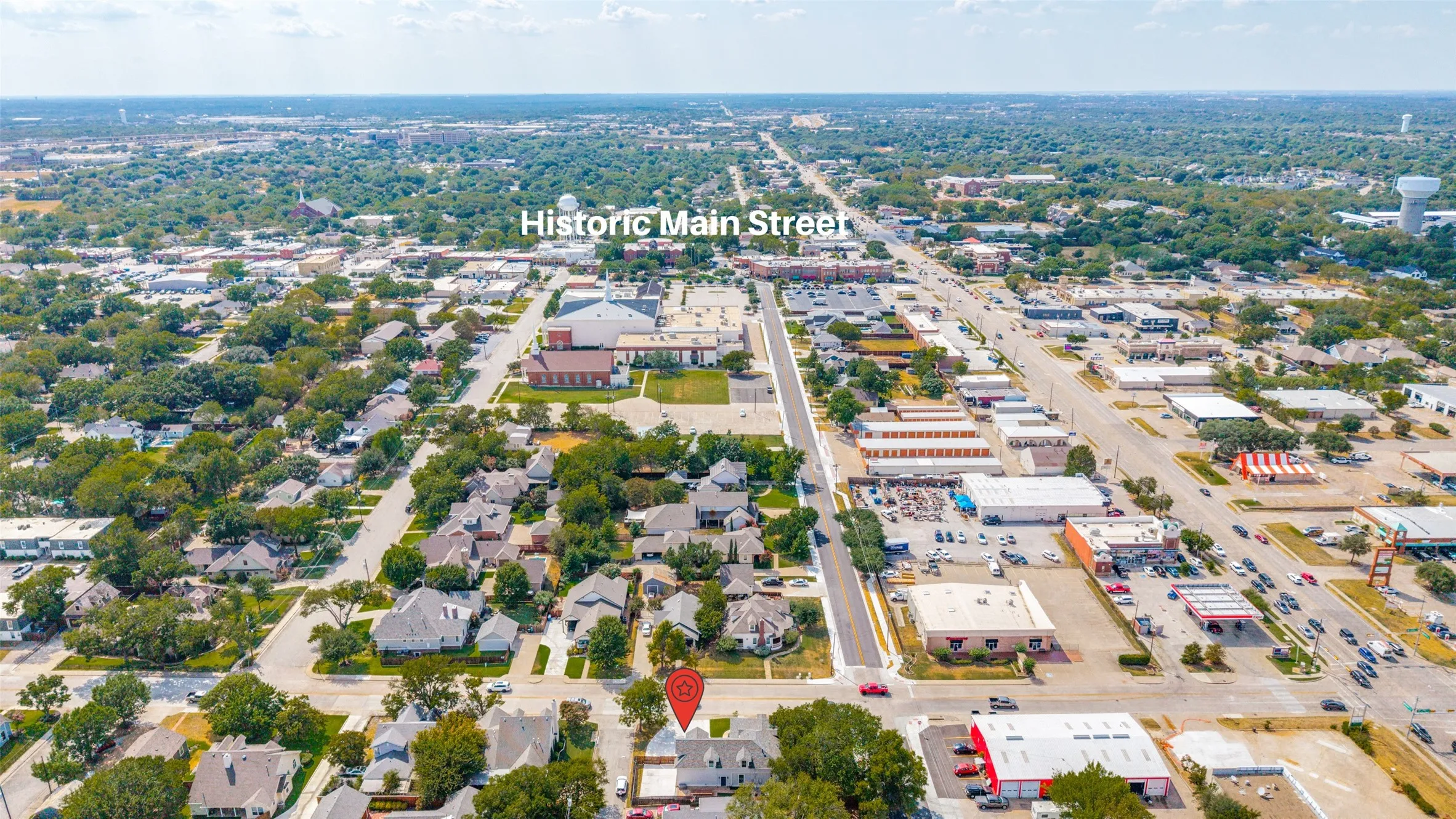 Single Family Residence For Sale in Tarrant County , 205 S Dooley Street, Grapevine, Texas 76051, 5 Bedroom, 4 Bathroom, 2 Garage spaces, 3,235 Sqft, built in 1925, mls#21368179, Real Estate Agent in Grapevine, Homes For Sale in Tarrant county, Homes For Sale in Grapevine, Realtor in Grapevine Texas, Real Estate Brokerage Independent Realty Texas, Luminita Cordes Realtor