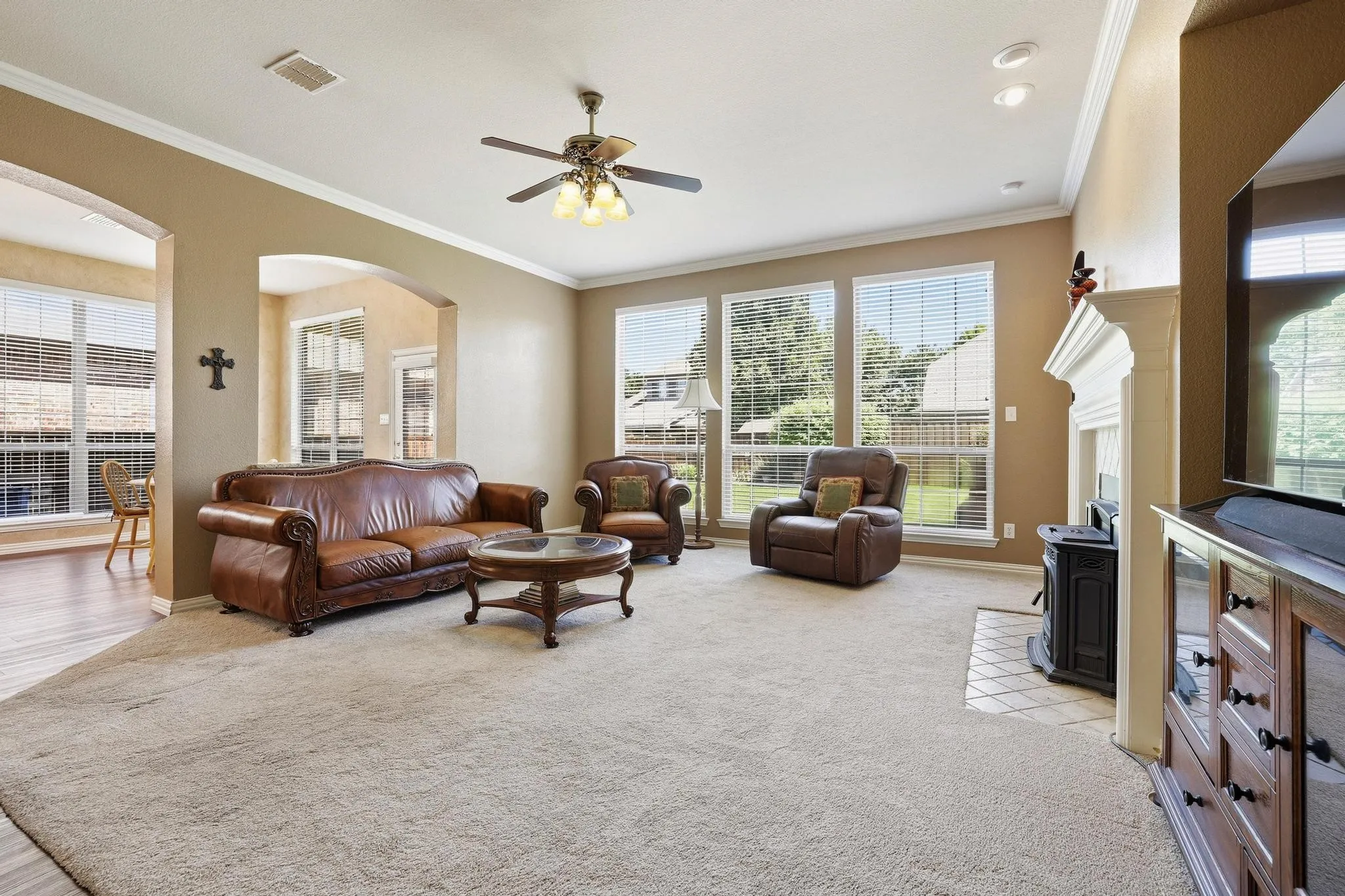 Single Family Residence For Sale in Collin County , 2816 Madison Drive, Melissa, Texas 75454, 4 Bedroom, 4 Bathroom, 2 Garage spaces, 3,627 Sqft, built in 2006, mls#21380549, Real Estate Agent in Melissa, Homes For Sale in Collin county, Homes For Sale in Melissa, Realtor in Melissa Texas, Real Estate Brokerage Independent Realty Texas, Luminita Cordes Realtor