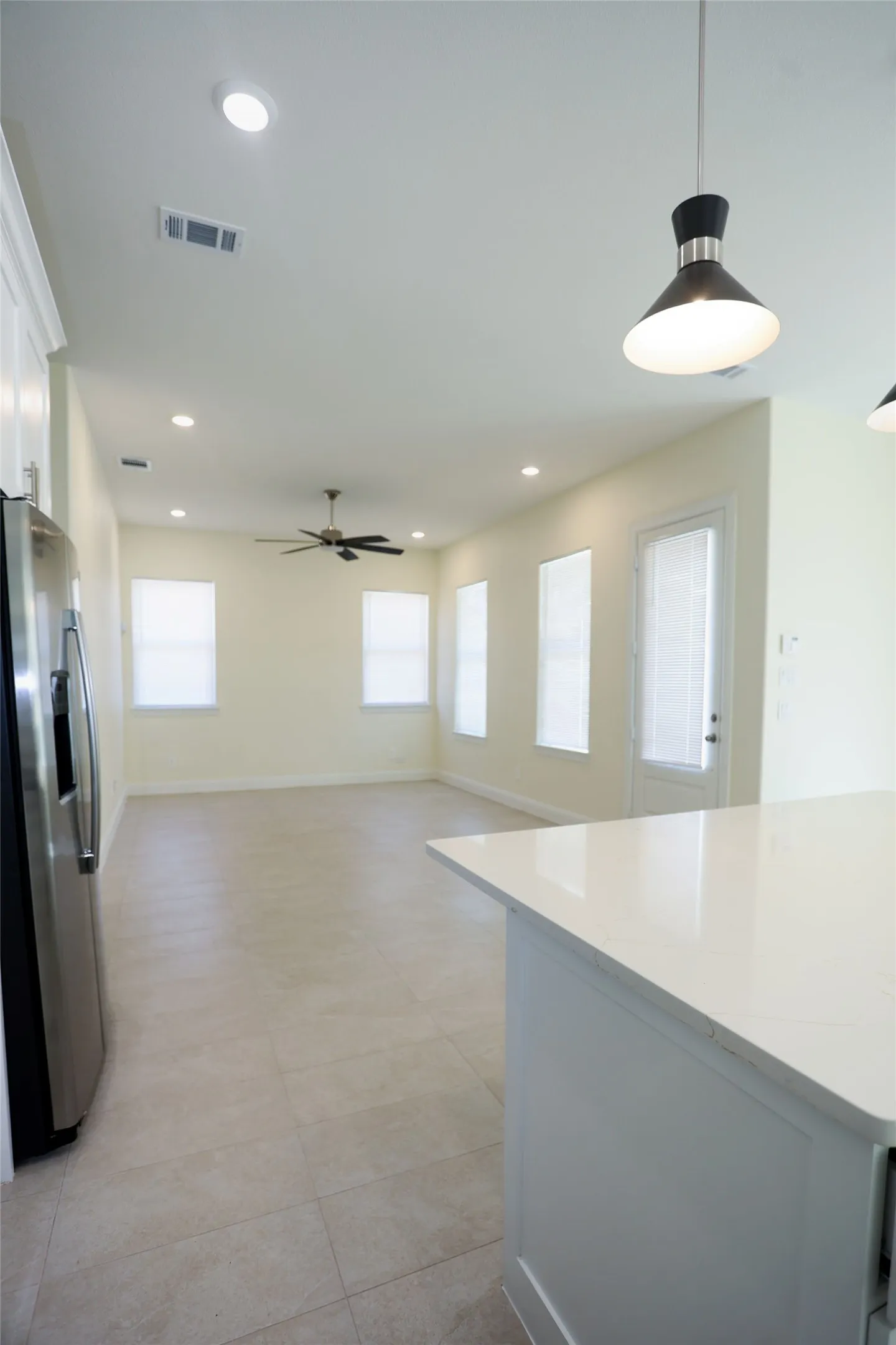 Single Family Residence For Rent in Tarrant County , 917 E Tucker Street, Fort Worth, Texas 76104, 3 Bedroom, 2 Bathroom, Garage spaces, 1,735 Sqft, built in 2024, mls#21381997, Real Estate Agent in Fort Worth, Homes For Rent in Tarrant county, Homes For Rent in Fort Worth, Realtor in Fort Worth Texas, Real Estate Brokerage Independent Realty Texas, Luminita Cordes Realtor