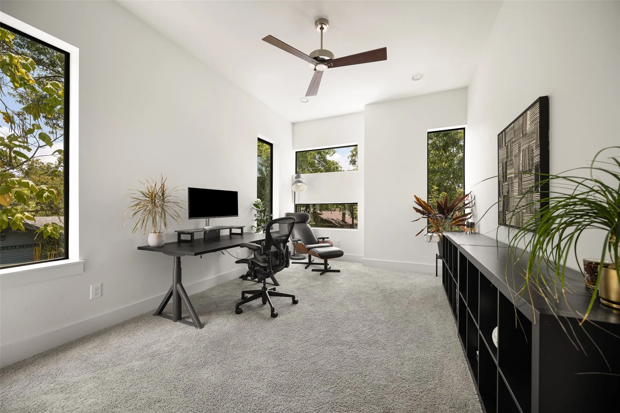 Single Family Residence For Sale in Dallas County , 424 Cameron Avenue, Dallas, Texas 75223, 4 Bedroom, 3 Bathroom, 2 Garage spaces, 2,550 Sqft, built in 2017, mls#21381746, Real Estate Agent in Dallas, Homes For Sale in Dallas county, Homes For Sale in Dallas, Realtor in Dallas Texas, Real Estate Brokerage Independent Realty Texas, Luminita Cordes Realtor