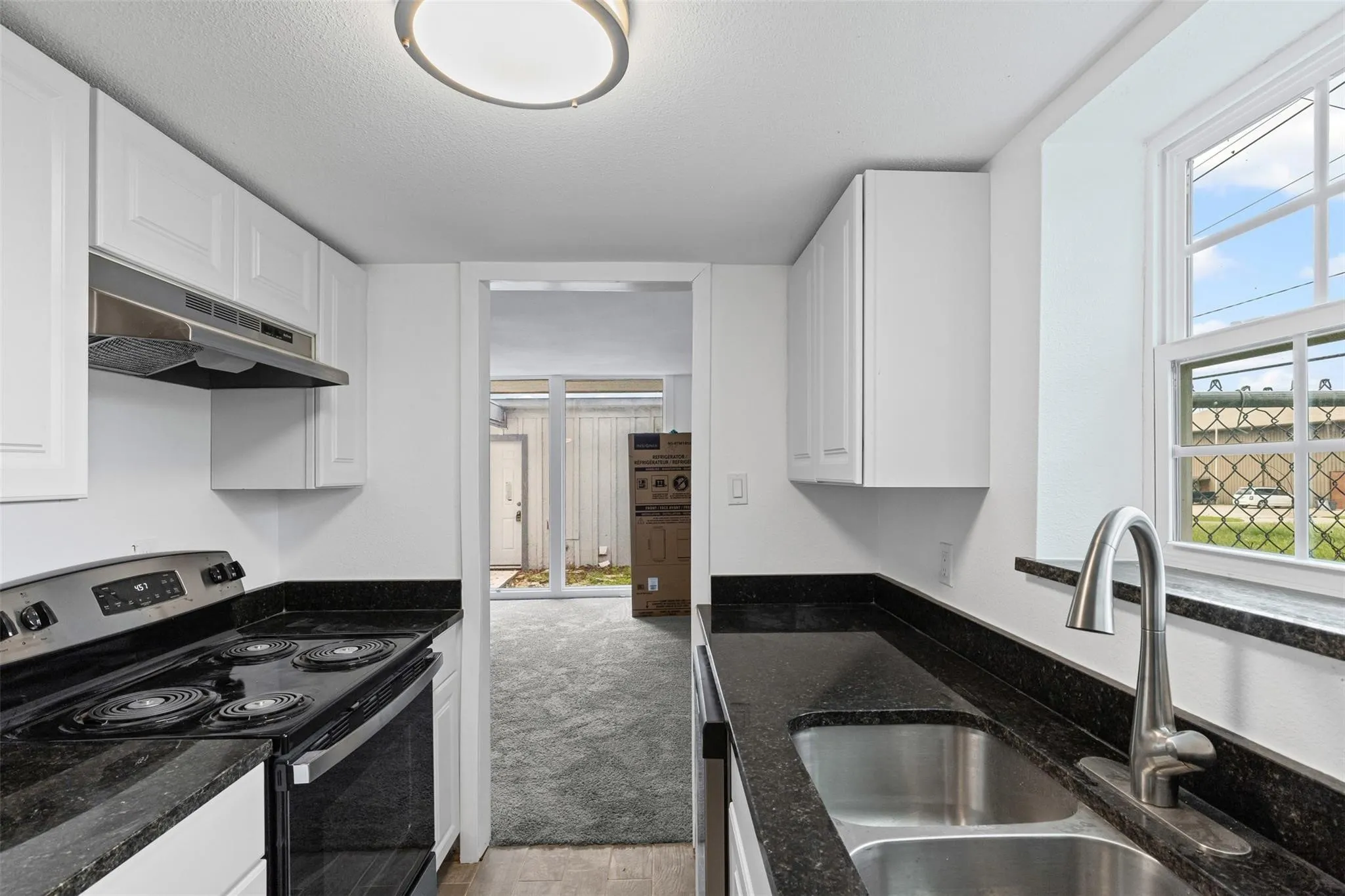 Single Family Residence For Sale in Tarrant County , 6315-6317 Walraven Circle, Fort Worth, Texas 76133, 5 Bedroom, 6 Bathroom, 4 Garage spaces, 3,151 Sqft, built in 1968, mls#21382047, Real Estate Agent in Fort Worth, Homes For Sale in Tarrant county, Homes For Sale in Fort Worth, Realtor in Fort Worth Texas, Real Estate Brokerage Independent Realty Texas, Luminita Cordes Realtor