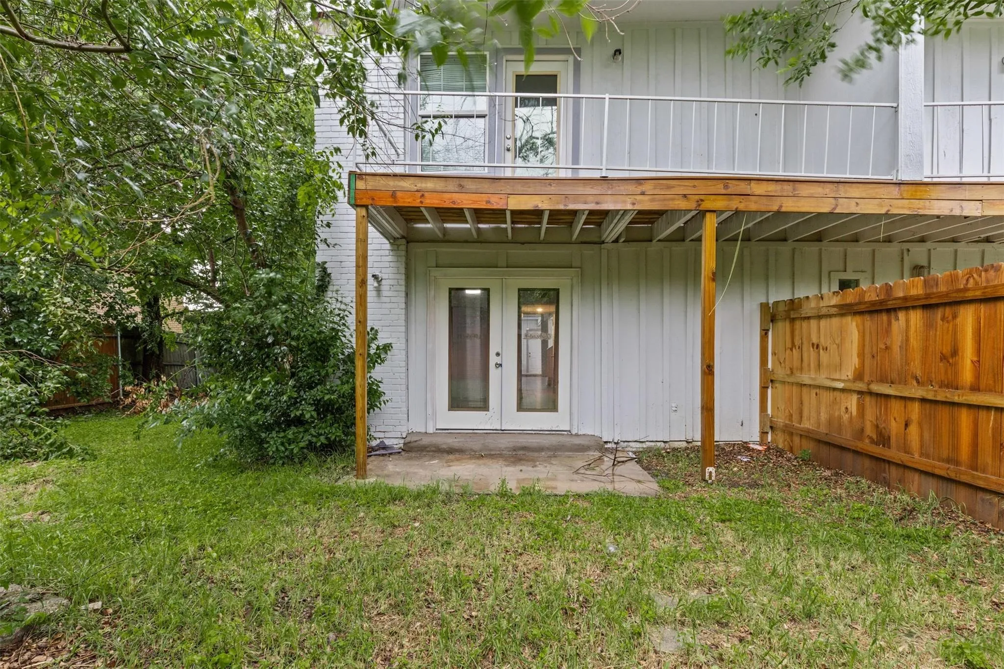 Single Family Residence For Sale in Tarrant County , 6315-6317 Walraven Circle, Fort Worth, Texas 76133, 5 Bedroom, 6 Bathroom, 4 Garage spaces, 3,151 Sqft, built in 1968, mls#21382047, Real Estate Agent in Fort Worth, Homes For Sale in Tarrant county, Homes For Sale in Fort Worth, Realtor in Fort Worth Texas, Real Estate Brokerage Independent Realty Texas, Luminita Cordes Realtor