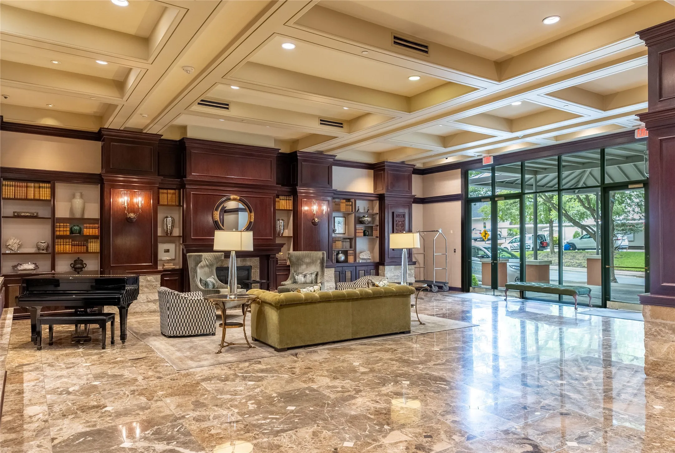 Condominium For Sale in Dallas County , 2828 Hood Street 707, Dallas, Texas 75219, 2 Bedroom, 3 Bathroom, 2 Garage spaces, 2,061 Sqft, built in 2000, mls#21376324, Real Estate Agent in Dallas, Homes For Sale in Dallas county, Homes For Sale in Dallas, Realtor in Dallas Texas, Real Estate Brokerage Independent Realty Texas, Luminita Cordes Realtor
