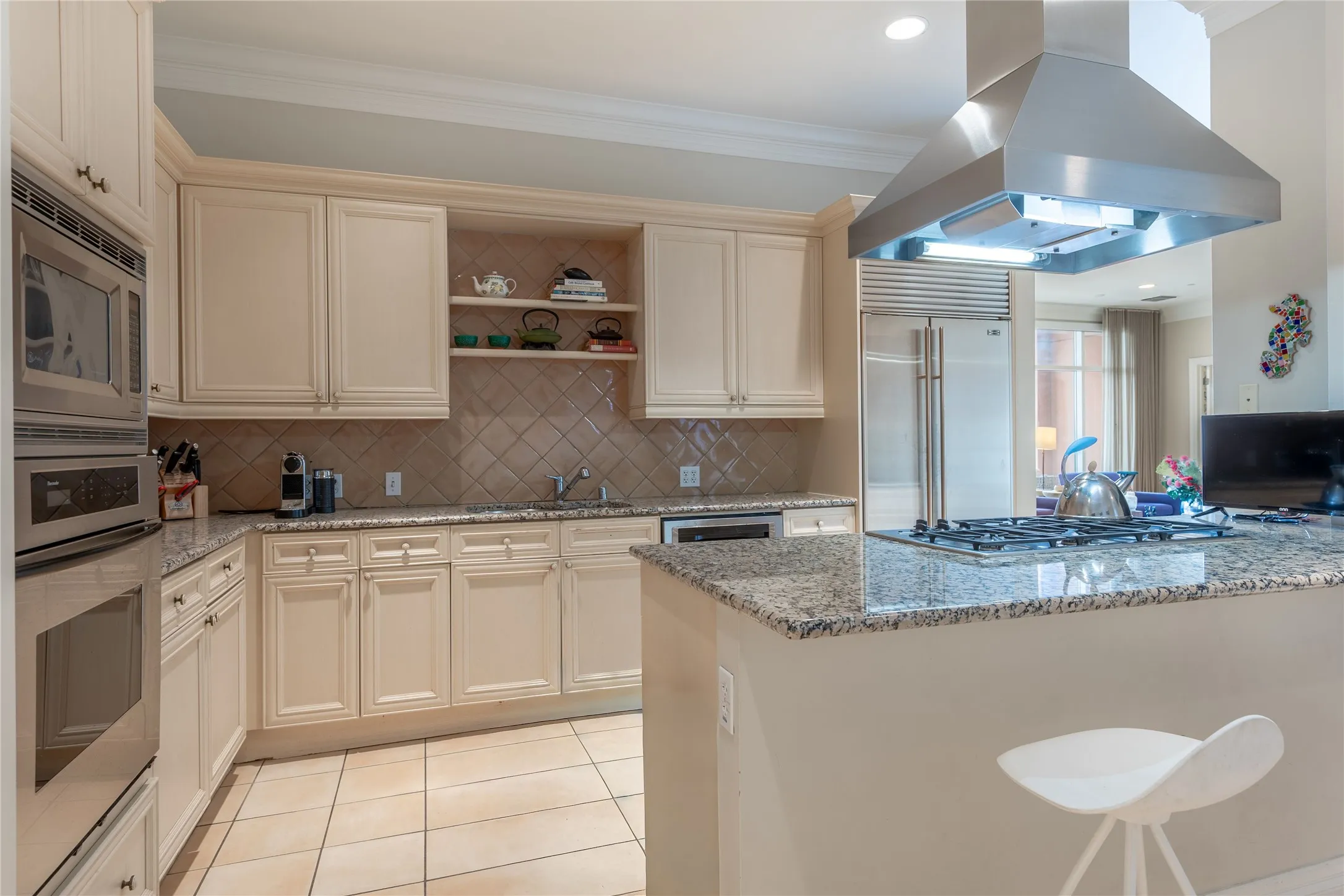 Condominium For Sale in Dallas County , 2828 Hood Street 707, Dallas, Texas 75219, 2 Bedroom, 3 Bathroom, 2 Garage spaces, 2,061 Sqft, built in 2000, mls#21376324, Real Estate Agent in Dallas, Homes For Sale in Dallas county, Homes For Sale in Dallas, Realtor in Dallas Texas, Real Estate Brokerage Independent Realty Texas, Luminita Cordes Realtor