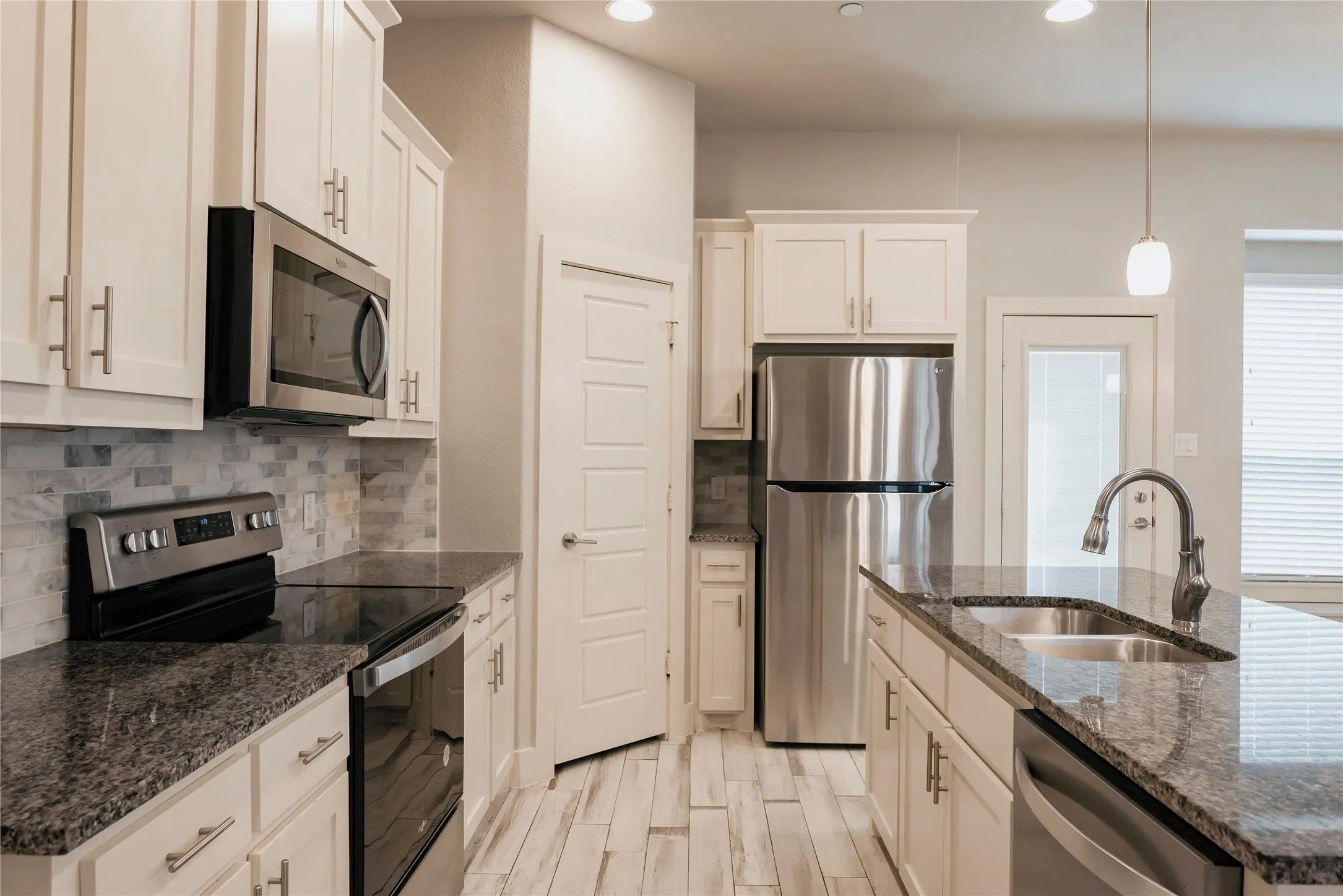 Townhouse For Rent in Collin County , 825 Eaglescliffe Landing, Wylie, Texas 75098, 3 Bedroom, 2 Bathroom, 2 Garage spaces, 1,789 Sqft, built in 2021, mls#21382057, Real Estate Agent in Wylie, Homes For Rent in Collin county, Homes For Rent in Wylie, Realtor in Wylie Texas, Real Estate Brokerage Independent Realty Texas, Luminita Cordes Realtor