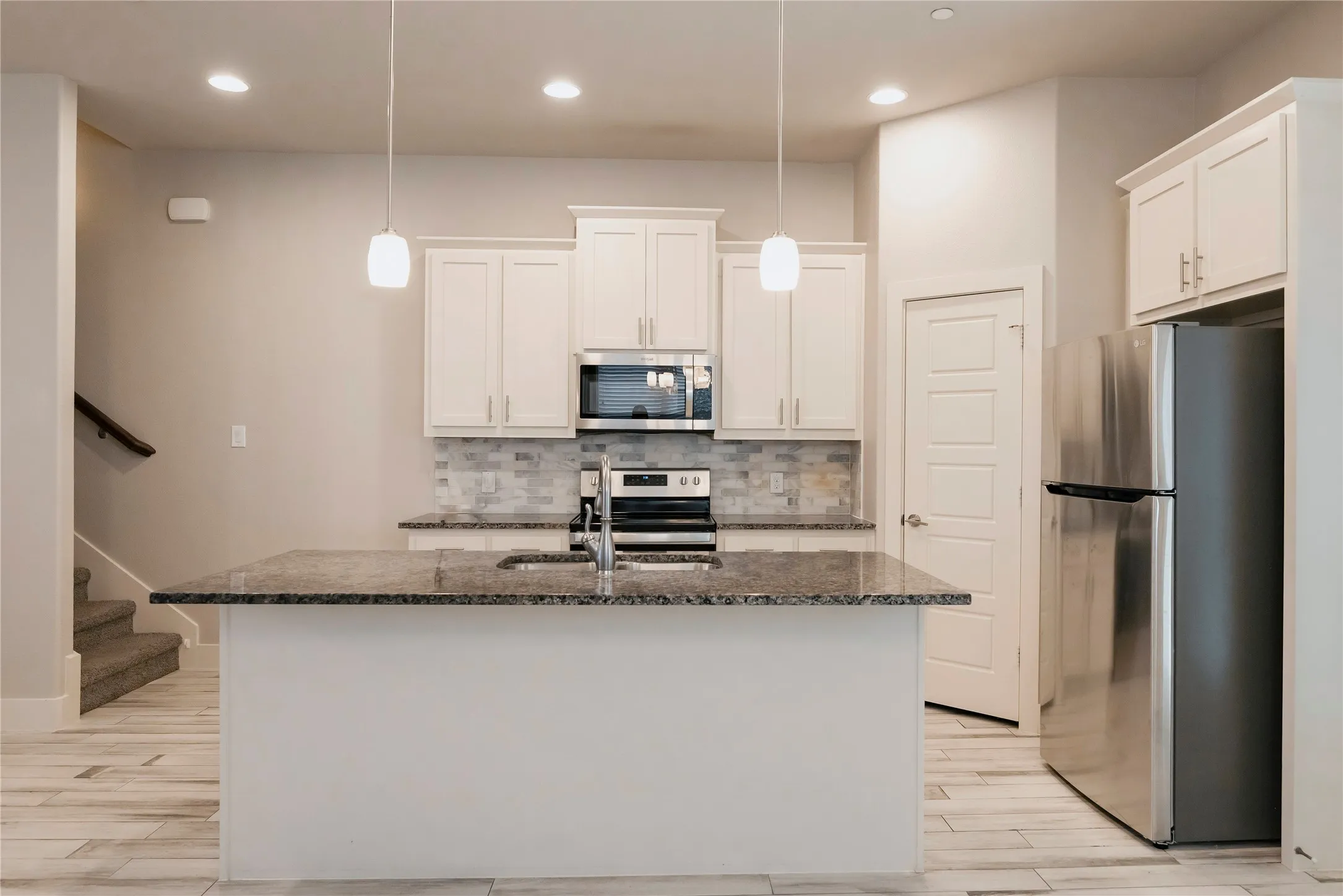 Townhouse For Rent in Collin County , 825 Eaglescliffe Landing, Wylie, Texas 75098, 3 Bedroom, 2 Bathroom, 2 Garage spaces, 1,789 Sqft, built in 2021, mls#21382057, Real Estate Agent in Wylie, Homes For Rent in Collin county, Homes For Rent in Wylie, Realtor in Wylie Texas, Real Estate Brokerage Independent Realty Texas, Luminita Cordes Realtor