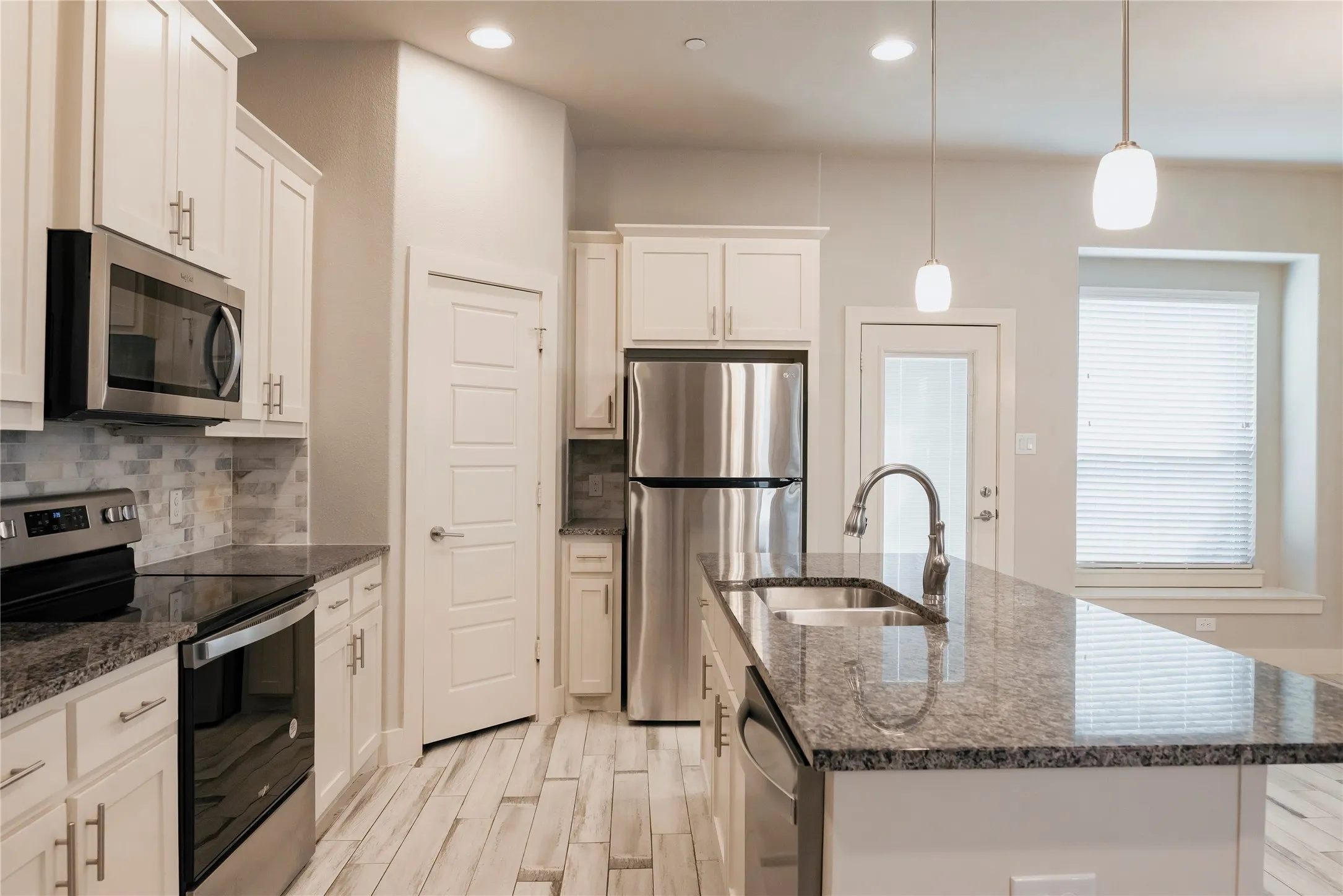 Townhouse For Rent in Collin County , 825 Eaglescliffe Landing, Wylie, Texas 75098, 3 Bedroom, 2 Bathroom, 2 Garage spaces, 1,789 Sqft, built in 2021, mls#21382057, Real Estate Agent in Wylie, Homes For Rent in Collin county, Homes For Rent in Wylie, Realtor in Wylie Texas, Real Estate Brokerage Independent Realty Texas, Luminita Cordes Realtor