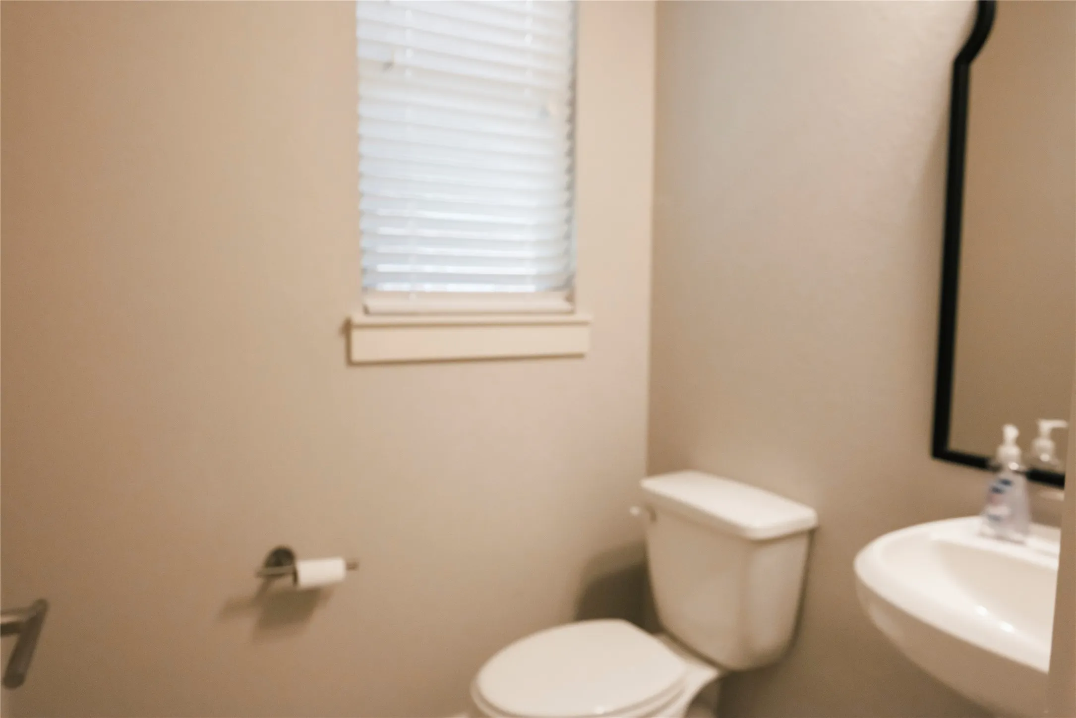 Townhouse For Rent in Collin County , 825 Eaglescliffe Landing, Wylie, Texas 75098, 3 Bedroom, 2 Bathroom, 2 Garage spaces, 1,789 Sqft, built in 2021, mls#21382057, Real Estate Agent in Wylie, Homes For Rent in Collin county, Homes For Rent in Wylie, Realtor in Wylie Texas, Real Estate Brokerage Independent Realty Texas, Luminita Cordes Realtor